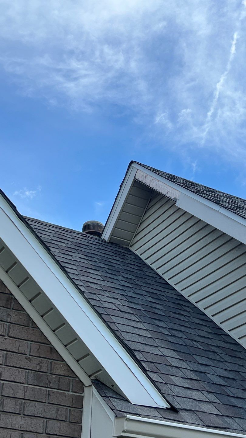 Residential Roof Installation in Fayetteville, AR by Ozark Mountain Roofing