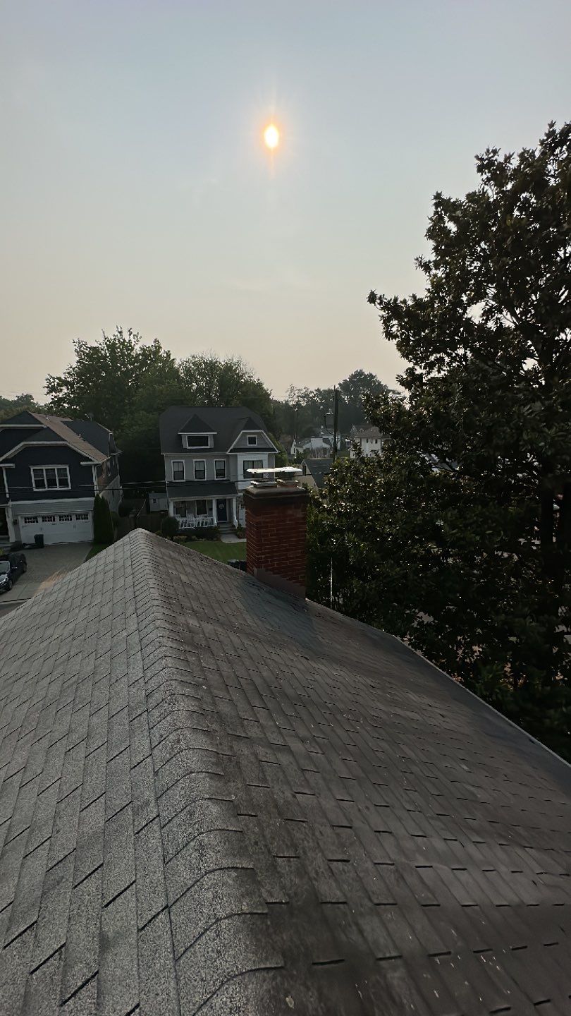 Arlington: CertainTeed Landmark Designer Shingles in Colonial Slate by RM Banning, Inc.