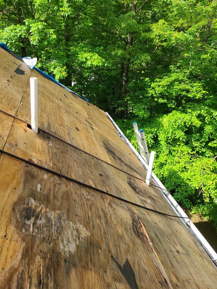 Clifton - CertainTeed Landmark Charcoal Black by RM Banning, Inc.