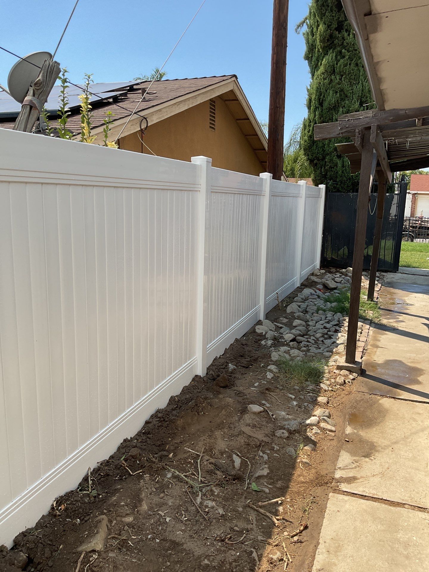 Fence Installation using Vinyl by Fence Guys Inc.