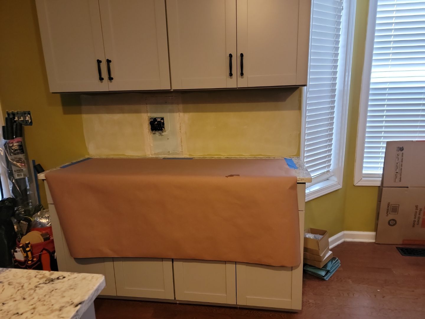 Tile Kitchen backsplash by Footprints Floors of Nashville