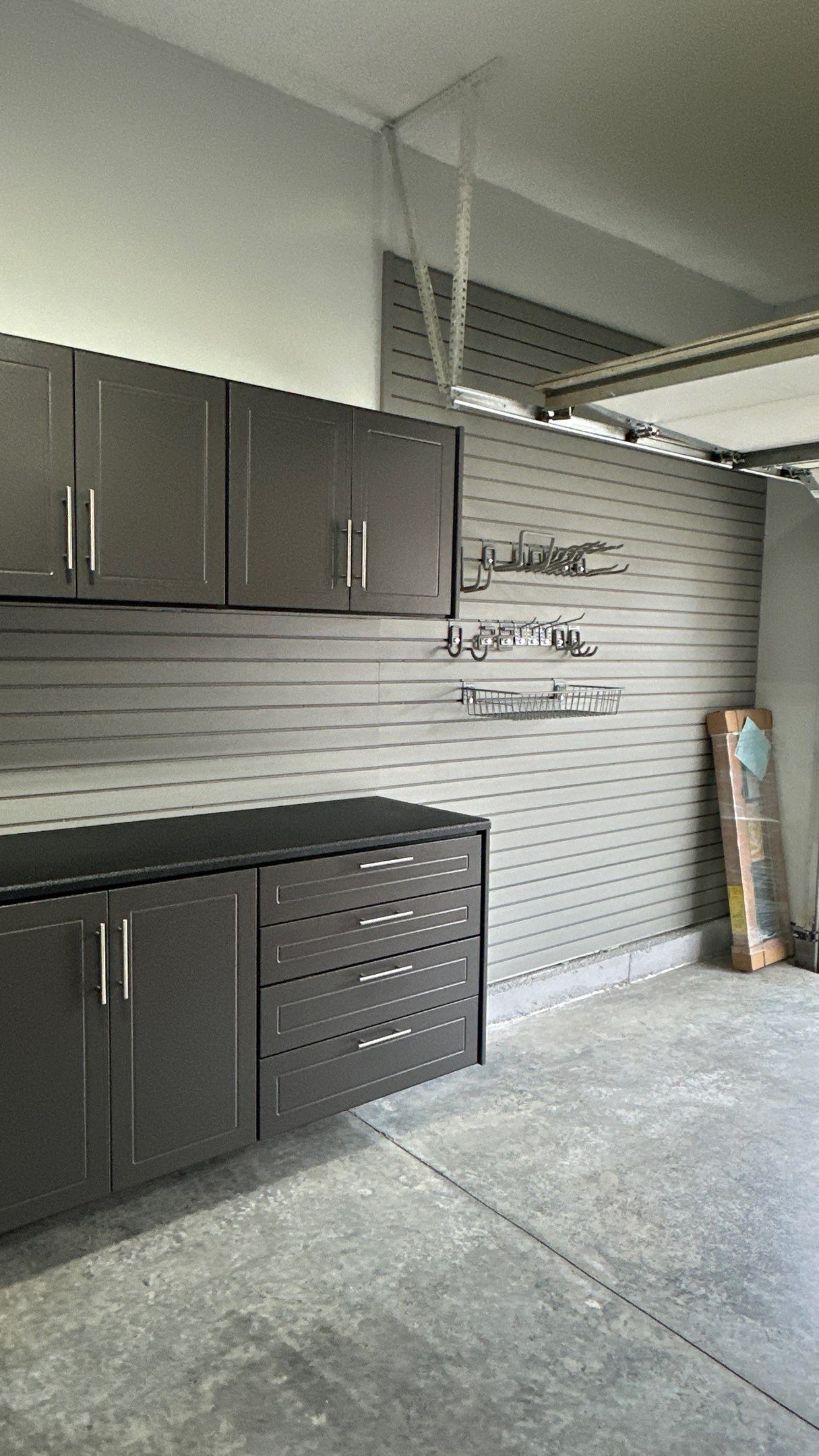 Jeff B got a beautiful combination of Cabinets and Slatwall by Banner Garage