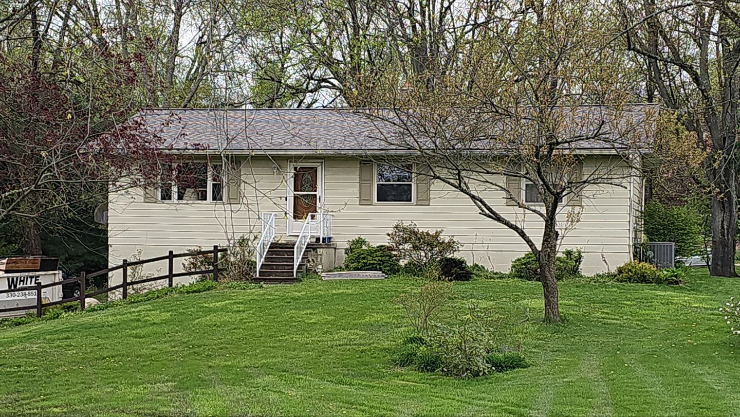 Atlas Pinnacle, Color, Weathered Shadow, Drip Edge, Color, Royal Brown by Eagle Eye Roofing