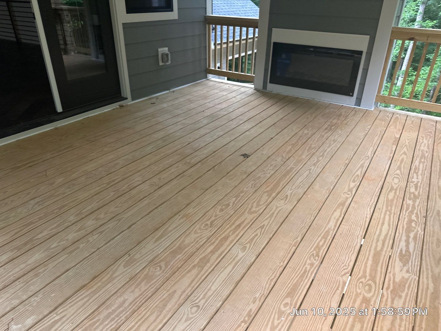 Wood Deck using Wood Sealant by DuraSeal