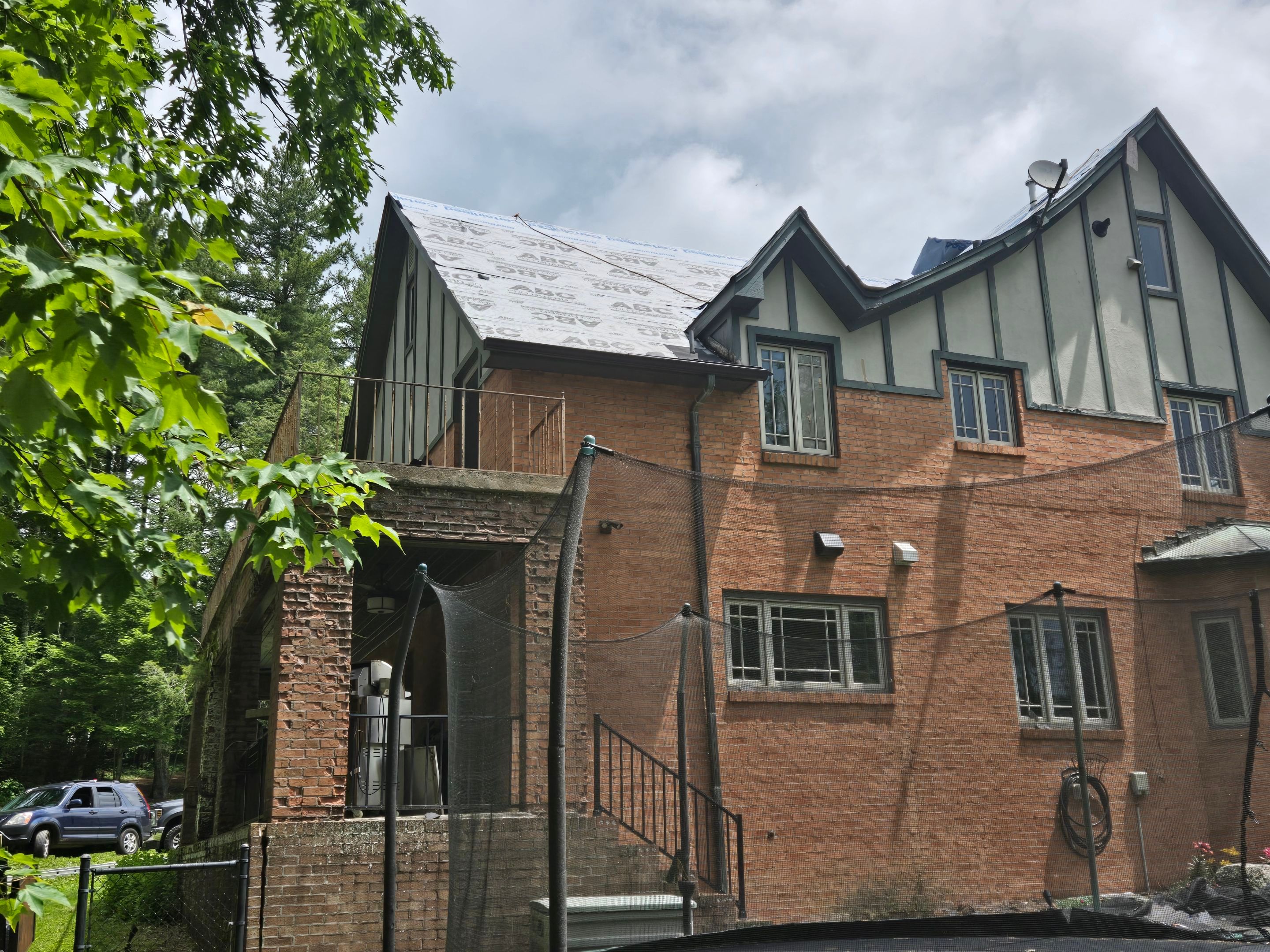 Cameron Residence by Omnia Roofing