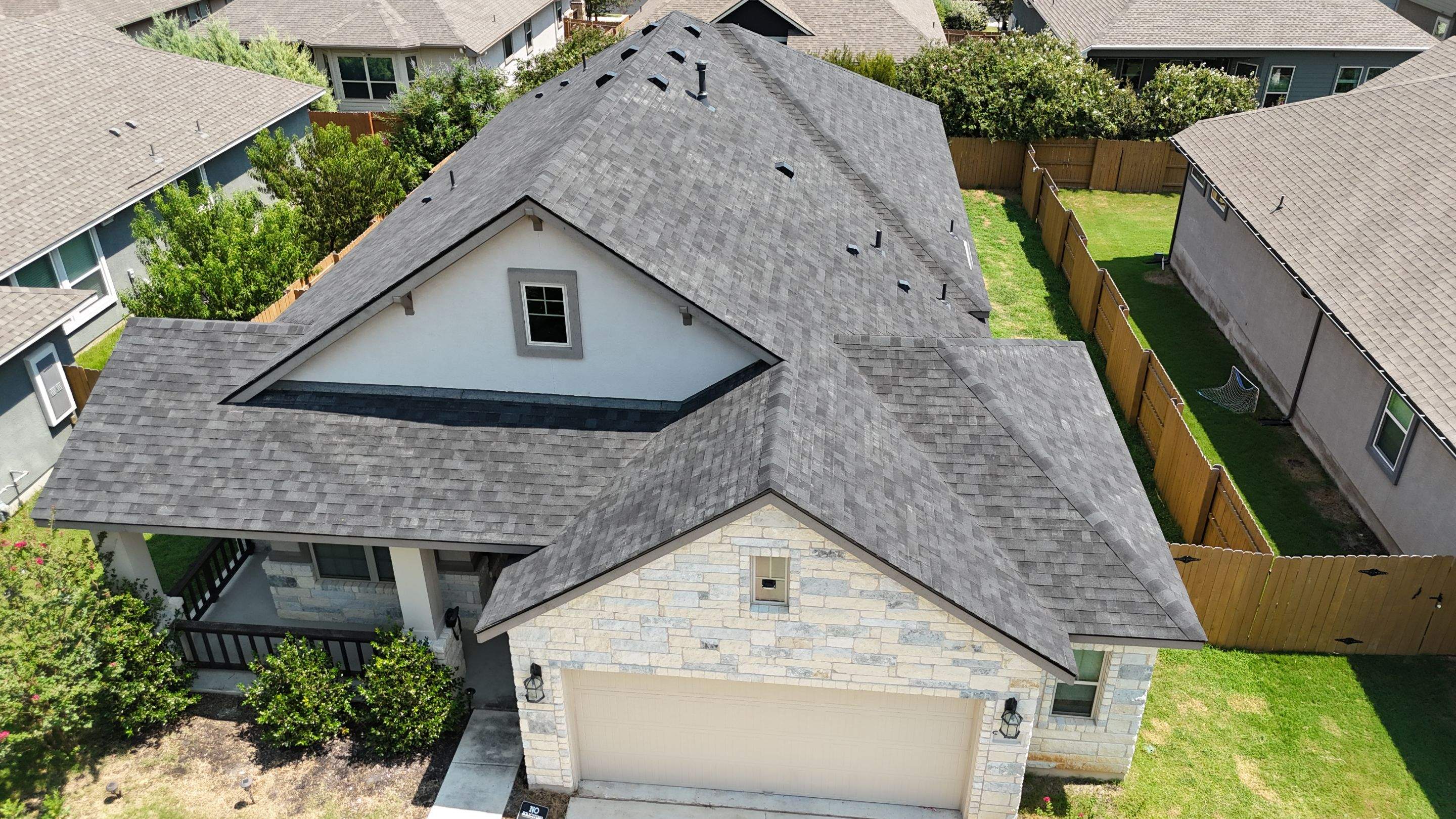 Brilliant Black - Malarkey Vista by RoofsOnly.com