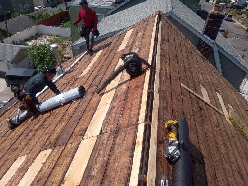 Weathered Wood Shingles by Reimagine Roofing