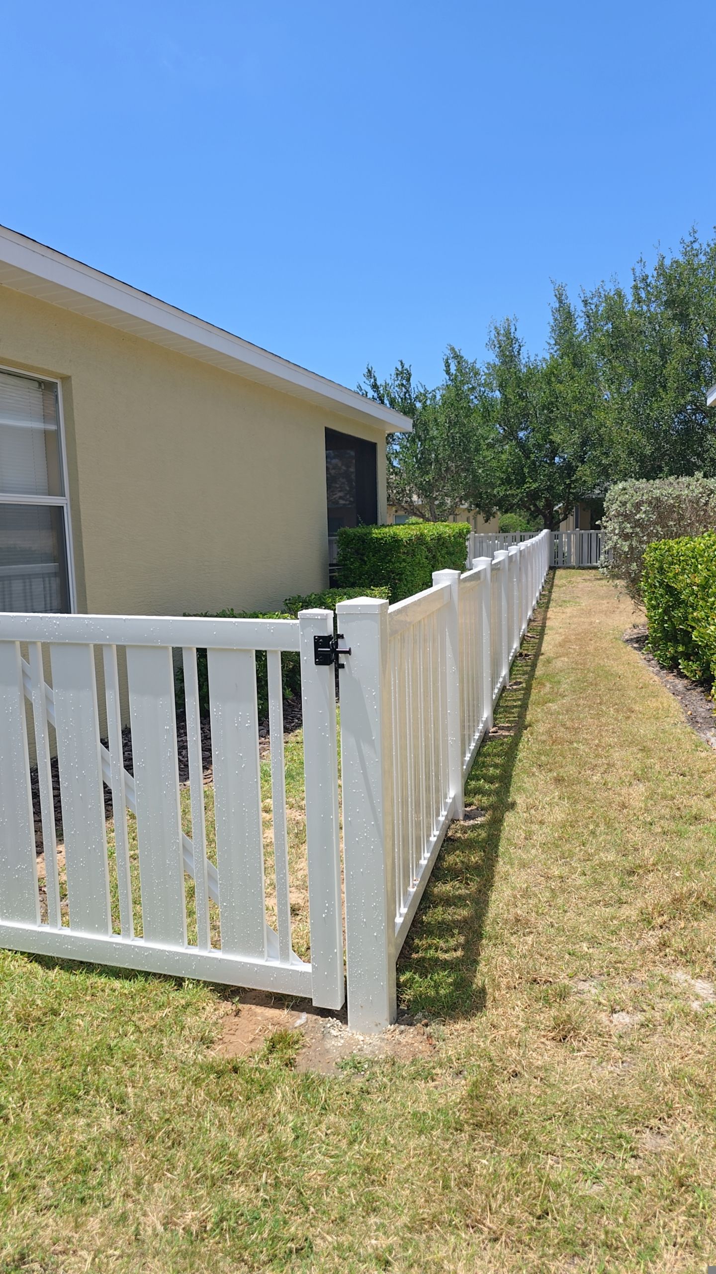 Vinyl Install in Bradenton by True Fence LLC