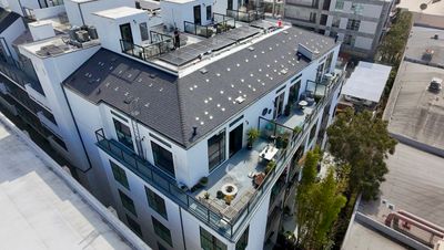 Apartment Building in Marina del Rey