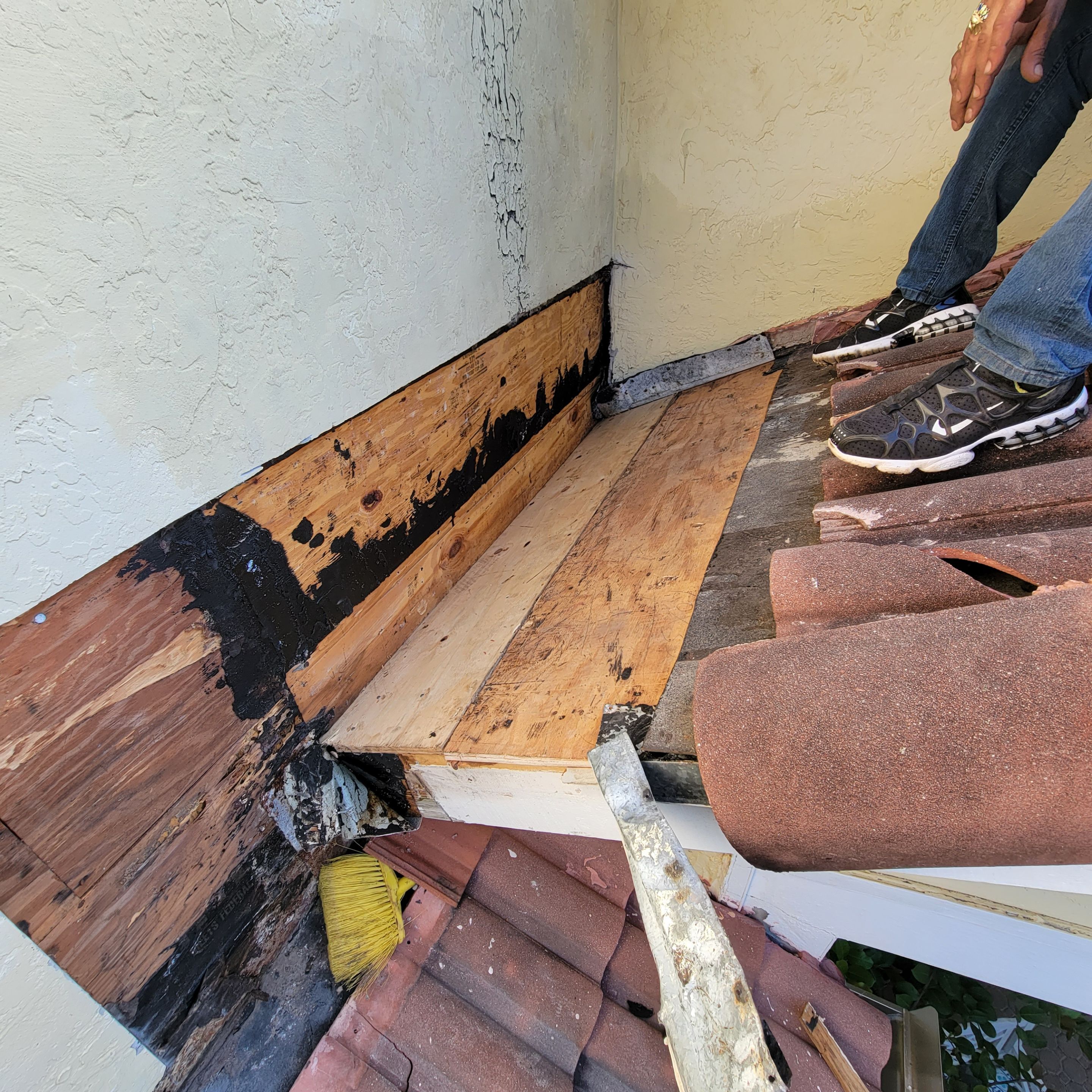 Natures Cove Rd., Dania Beach, FL by G&J Roofing 