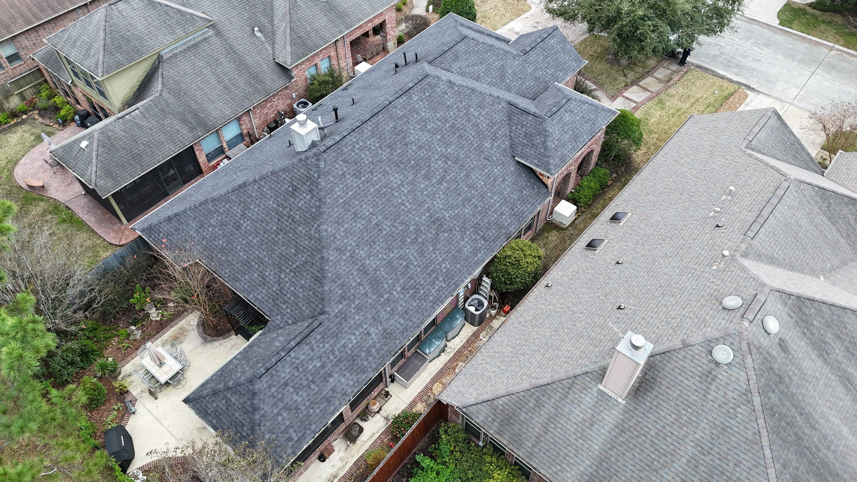 Kingwood Roof Installation using Atlas Pinnacle Pristine by Modern BYLT Roofing & Construction