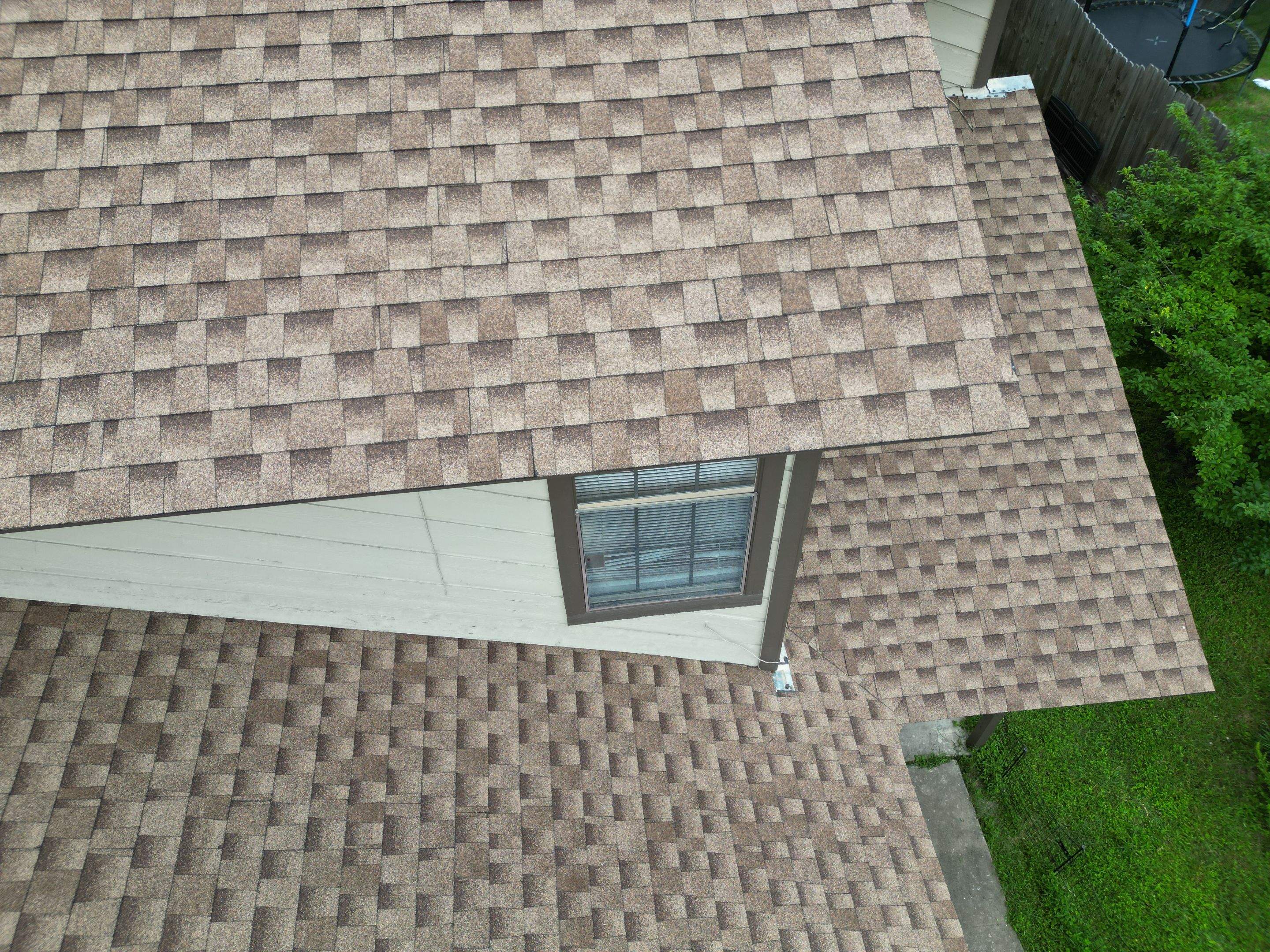 Shakewood - GAF Timberline HDZ by RoofsOnly.com