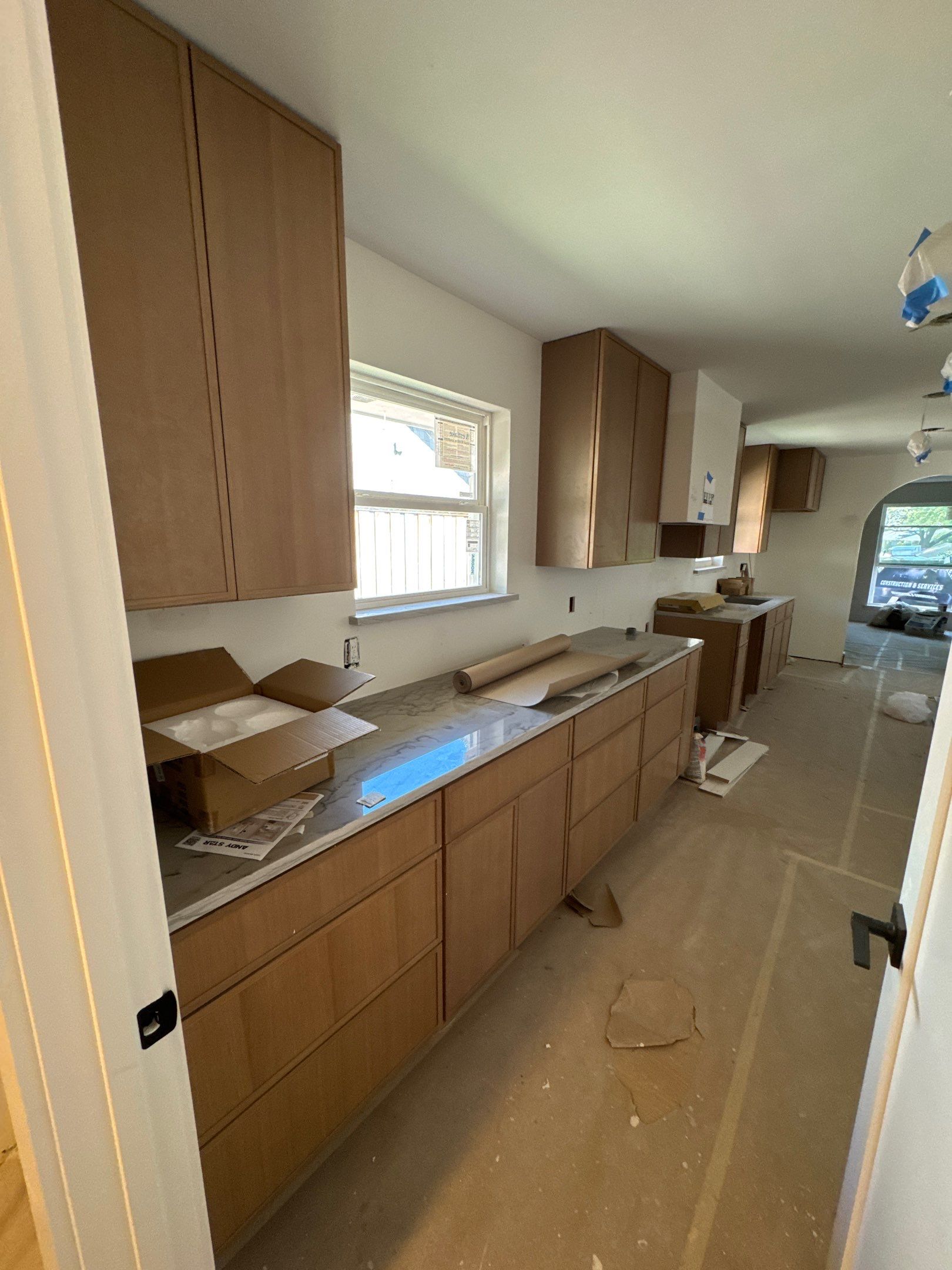 Layout-Loving Kitchen: Premium Cabinets Delivered in 7 Days Flat by Tibi Soli LLC