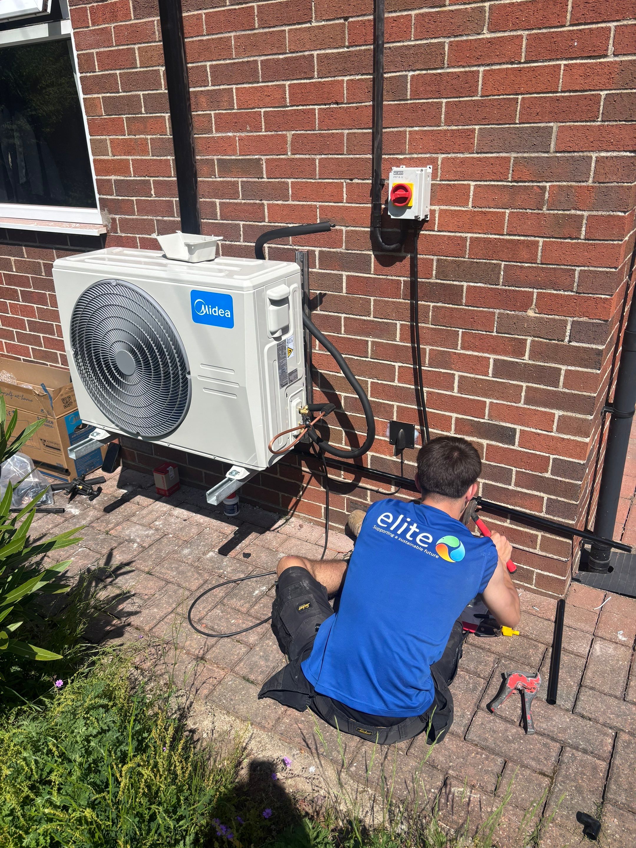 π₯ Multi-Split Air Conditioning Installation Completed in Great Hatfield! βοΈ by Elite Services Group Ltd