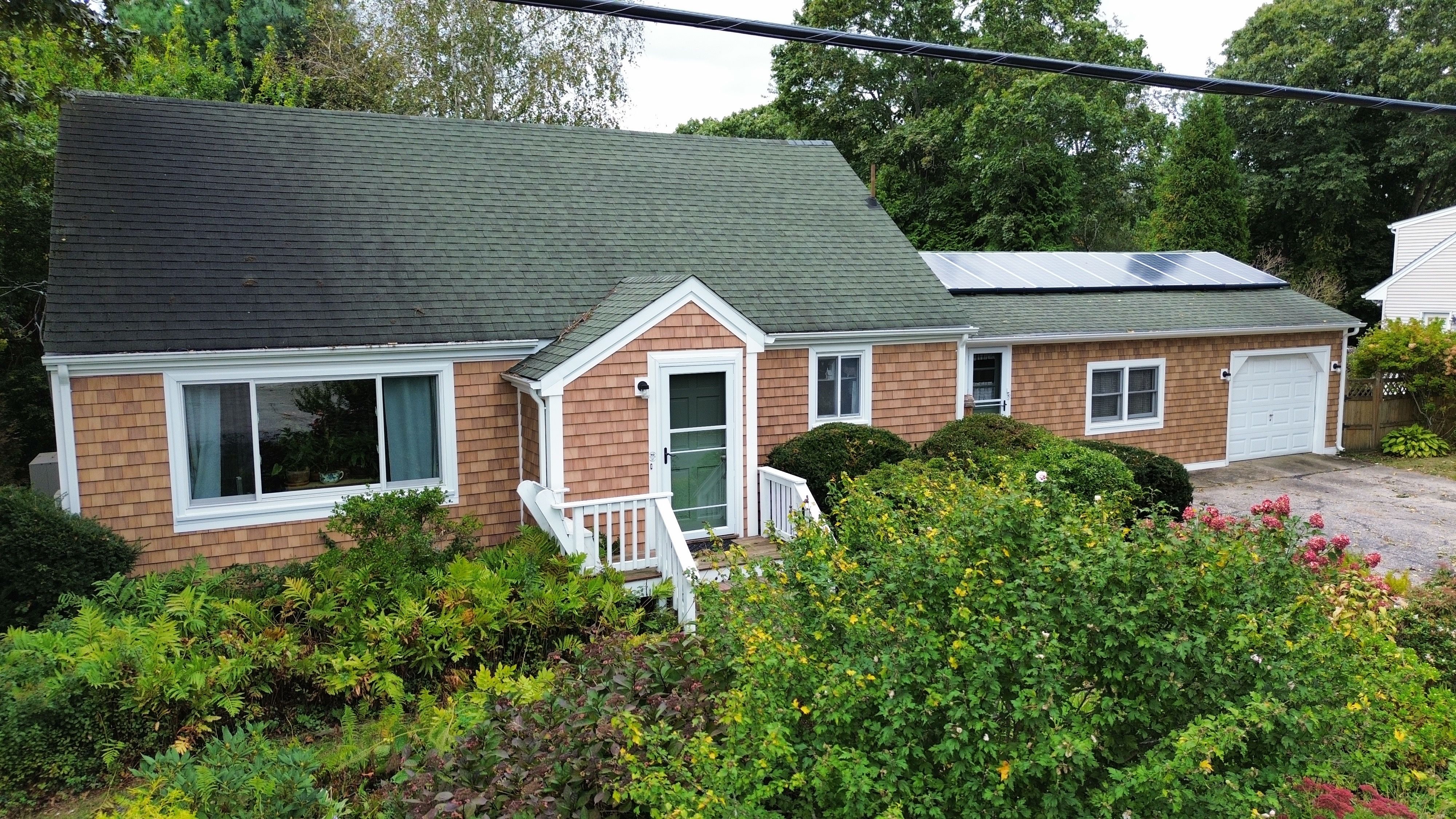 Narragansett CertainTeed Cedar Impressions Individual 5" Sawmill Shingles by Rinaldi Brothers