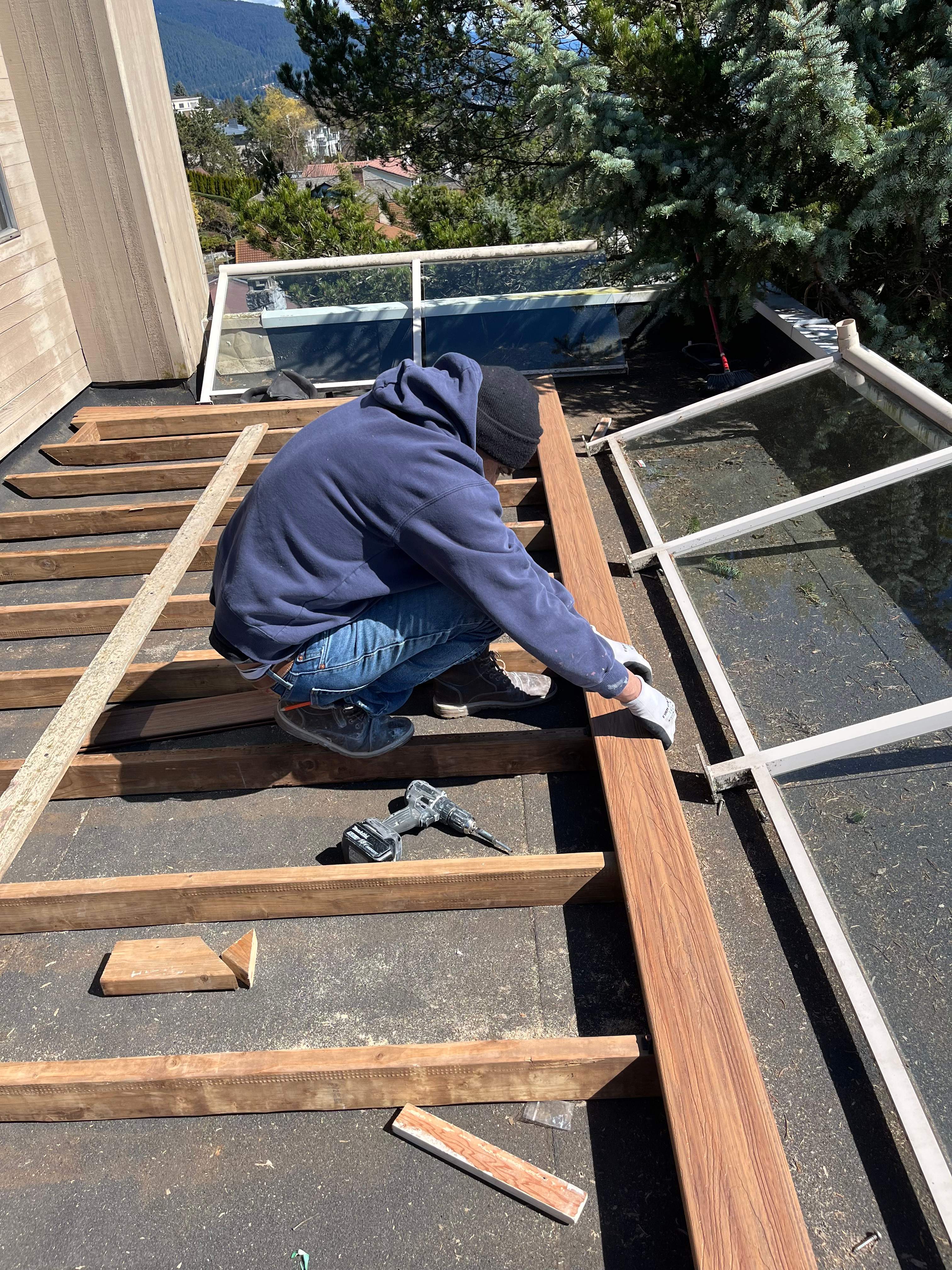 New Composite Deck - West Vancouver by YVR Construction Group