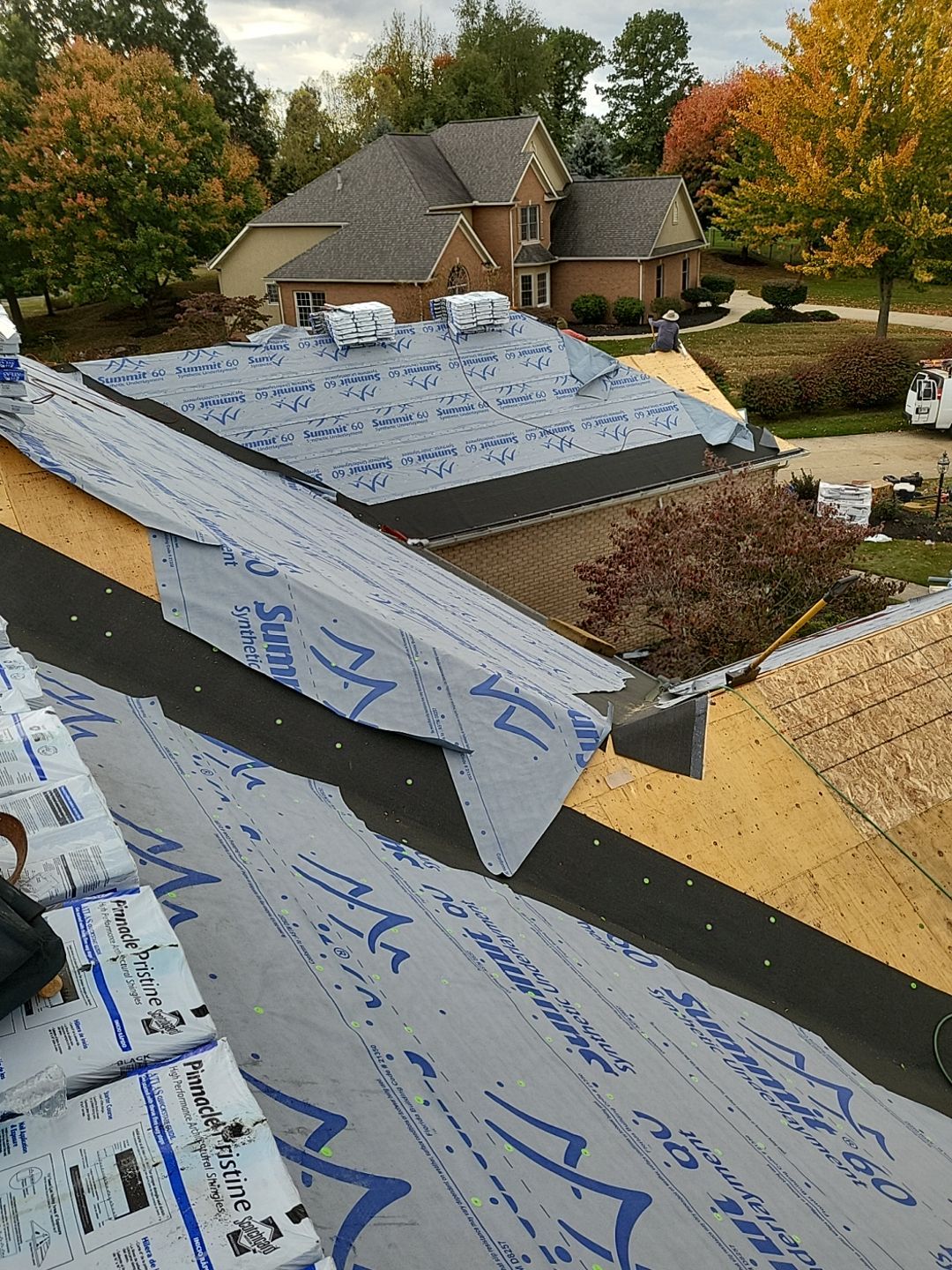 ATLAS PINNACLE COLOR: BLACK SHADOW, DRIP EDGE: BLACK by Eagle Eye Roofing