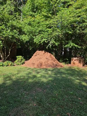 Mulch delivery in Huntersville