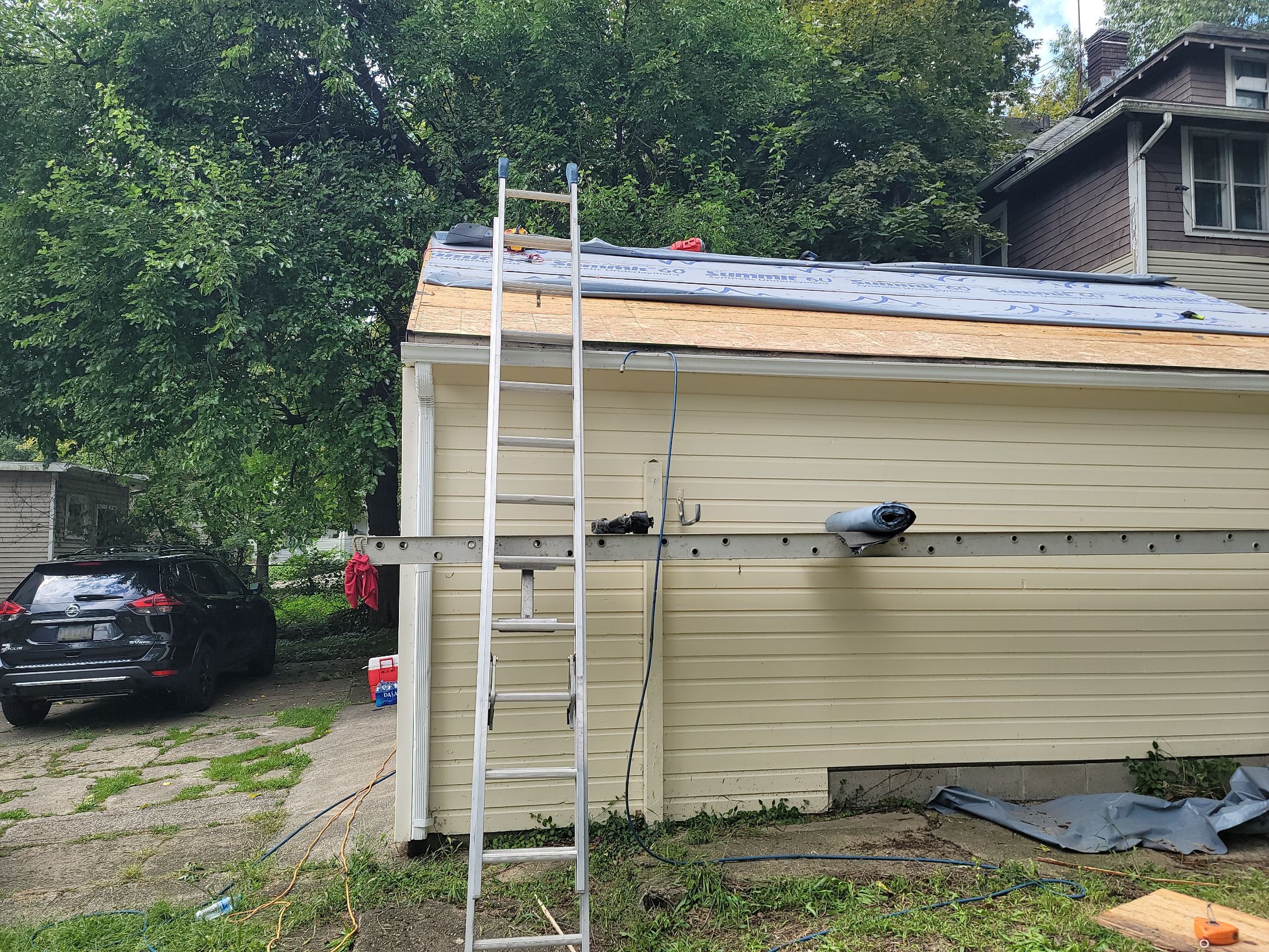 Atlas Pinnacle, Color: Heatherblend, Drip Edge: White by Eagle Eye Roofing