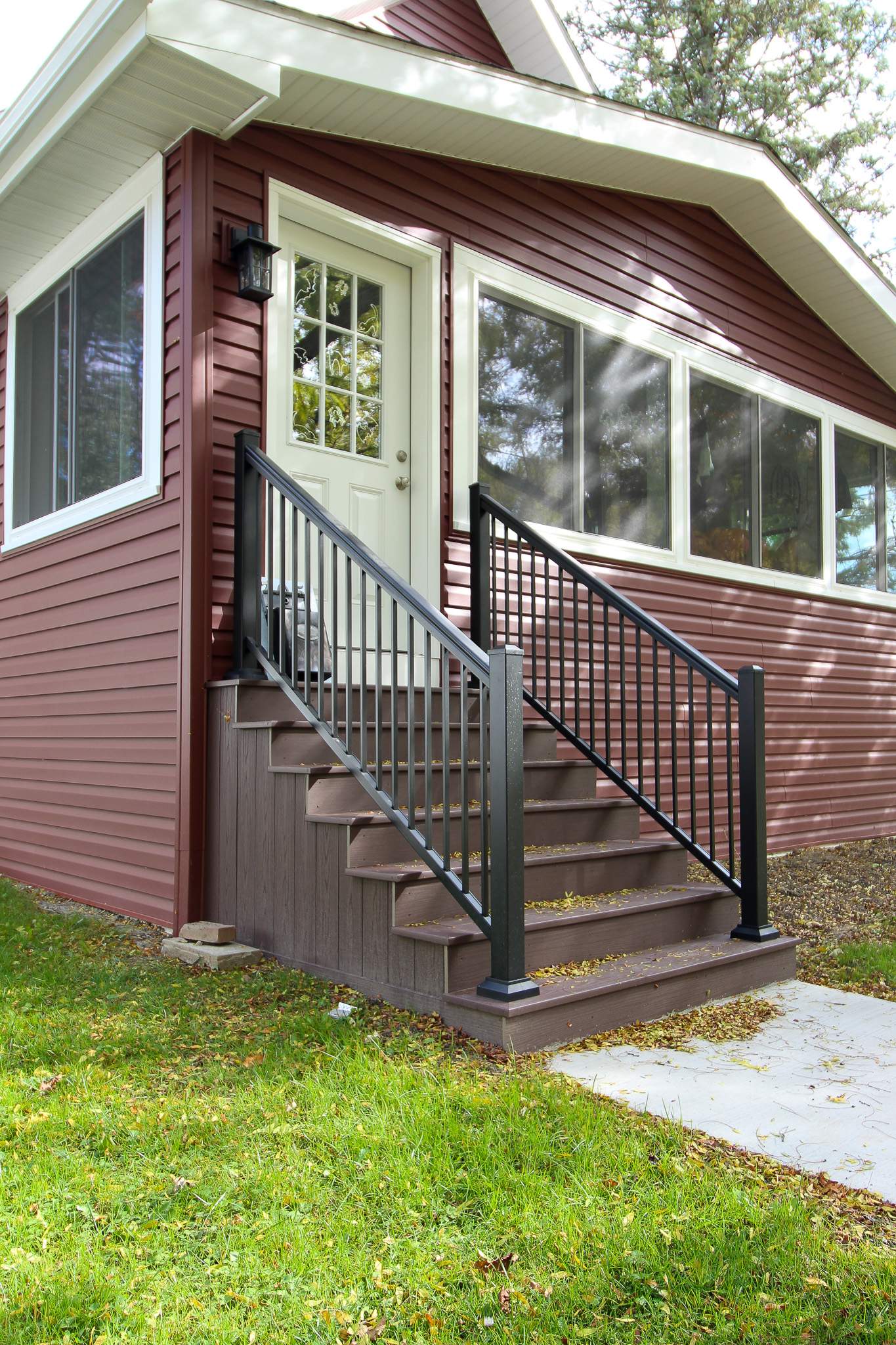 Exterior Siding and Window Replacement by Ivy Lea Construction