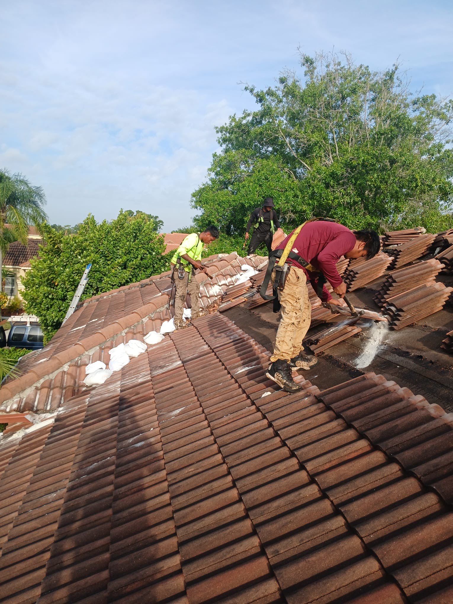 Tile Roof Replacement in Riviera Beach β Stress-Free, High-Quality Service by Aastro Roofing