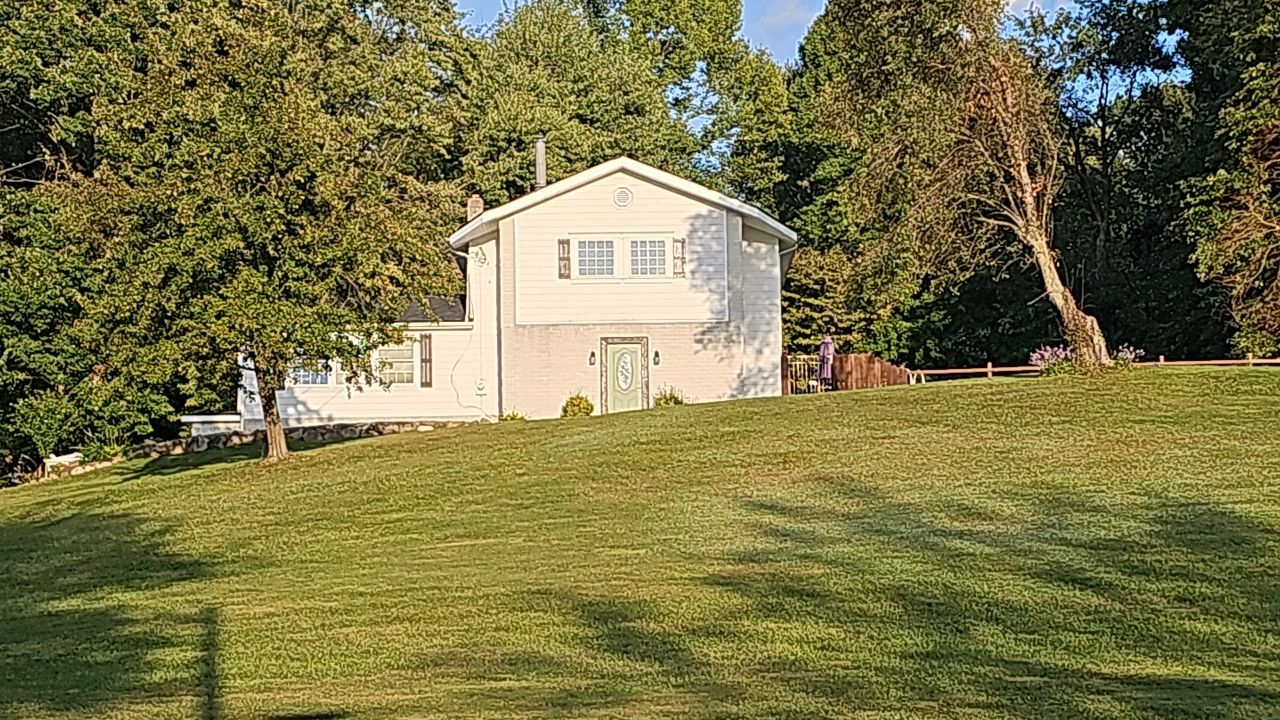 ATLAS PINNACLE COLOR: BLACK SHADOW by Eagle Eye Roofing