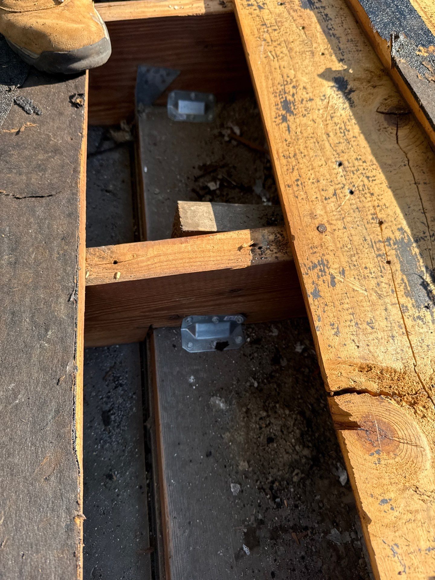 Project in St. Petersburg 33710 by Mitchell Roofing Company LLC 