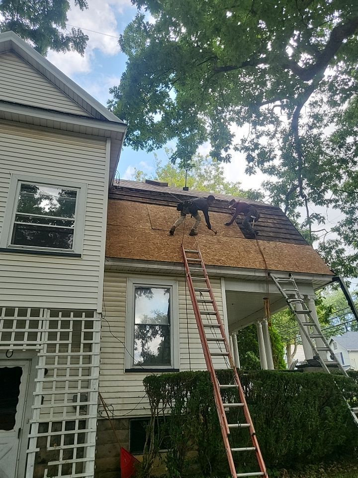 ATLAS PINNACLE COLOR: COASTAL GRANITE by Eagle Eye Roofing