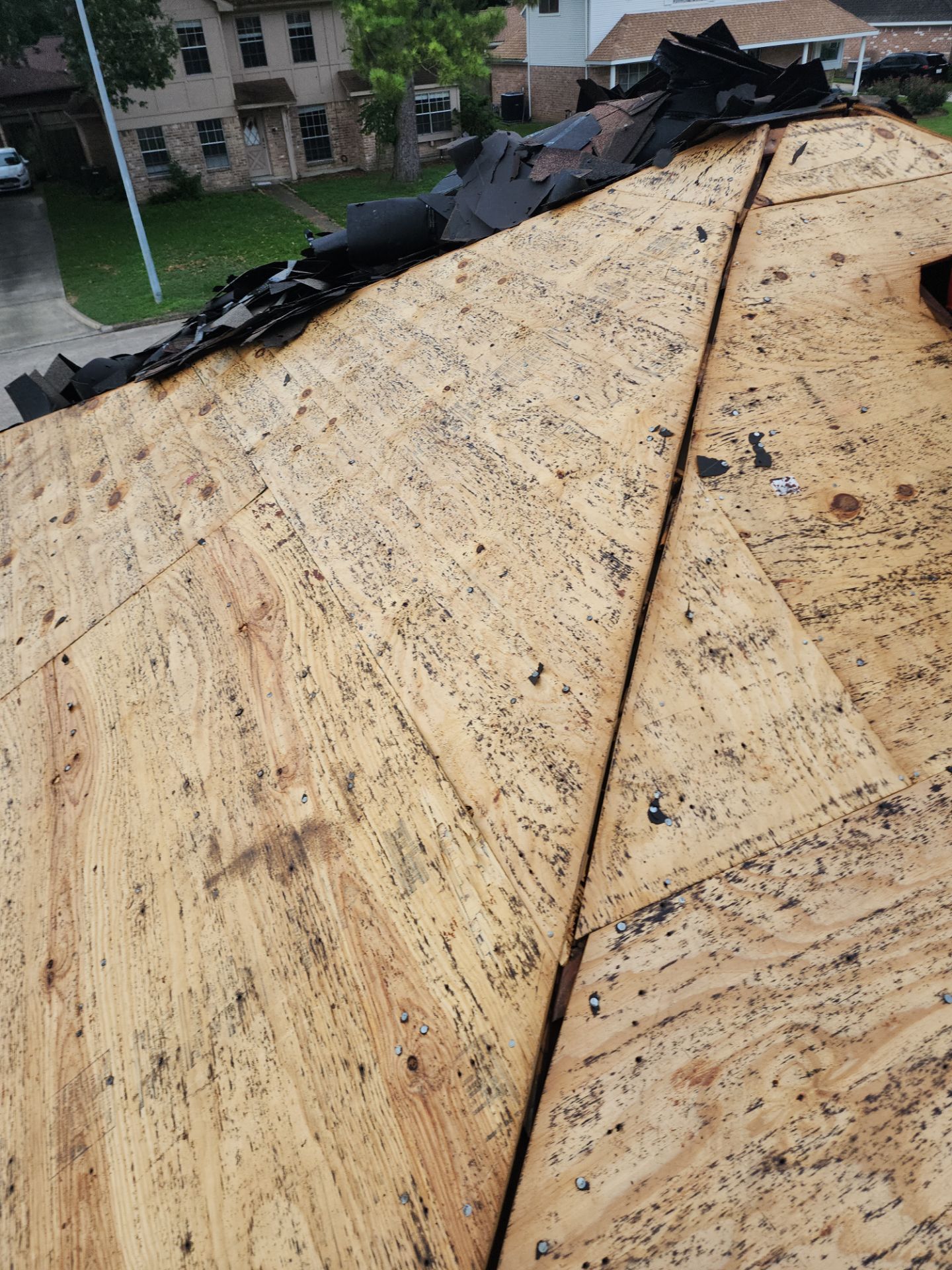 Residential Roofing Installation using Owen's Corning Duration (Lifetime) Shingles by Roof Repair Company