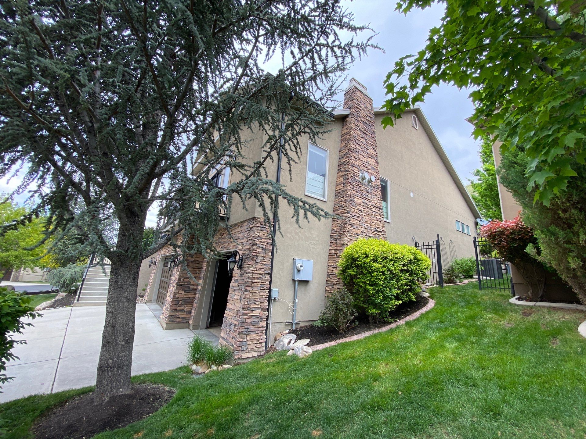 Project in Cottonwood Heights by Emerald Gotcha Gutters 
