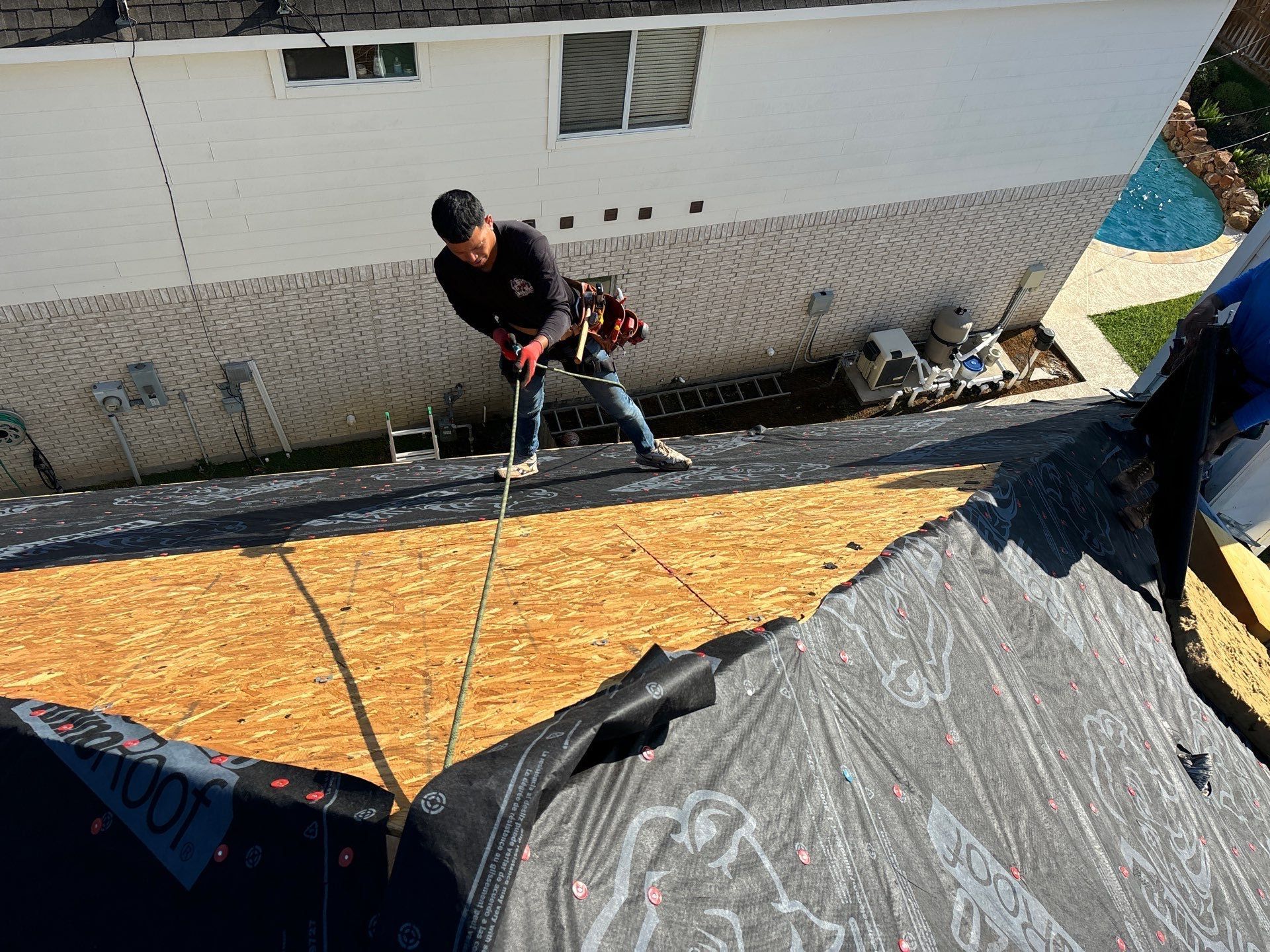 Residential Roofing Installation using Owen's Corning Duration (Lifetime) Shingles by Roof Repair Company