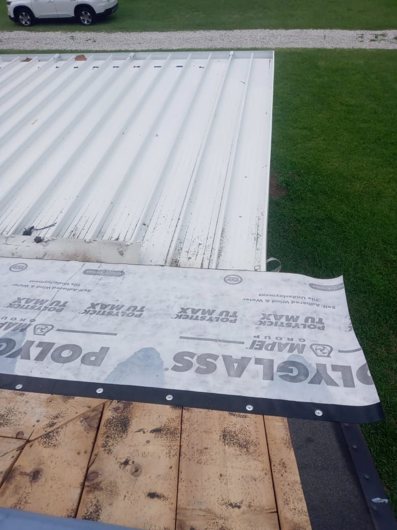 Project in Largo 33773 by Mitchell Roofing Company LLC 