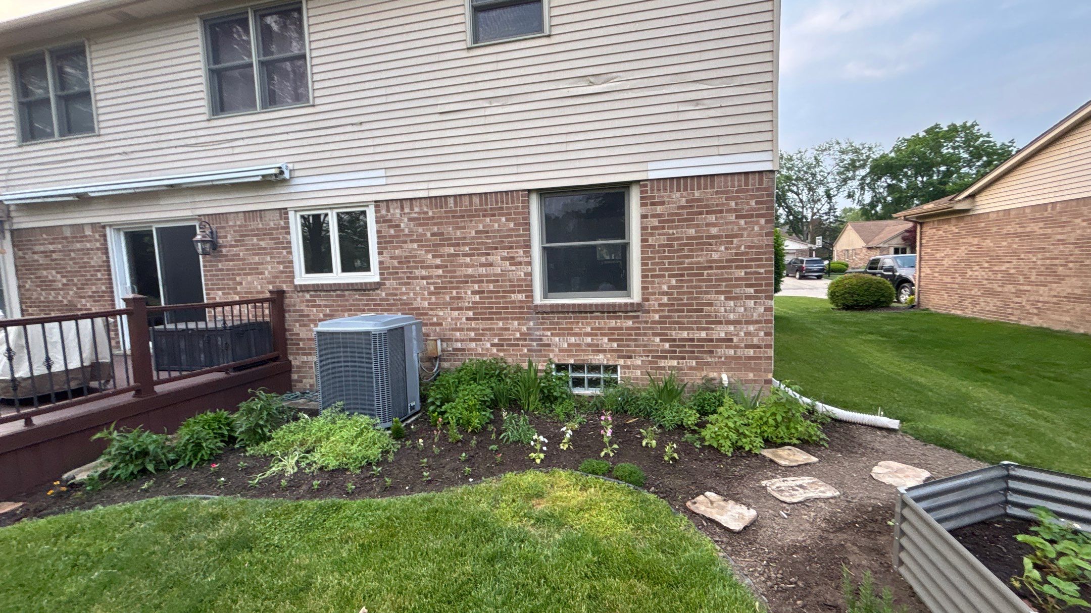 Siding Replacement using Alside S7 Cedar Mill Grain Pebble by 180 Contractors
