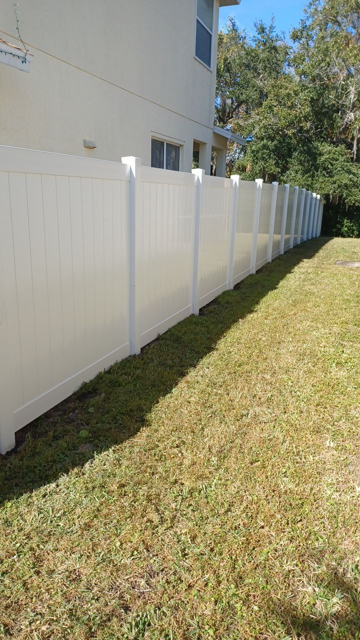 Sarasota, FL 6ft. Tall White Vinyl Privacy Fence  by Asap fence and gates, LLC