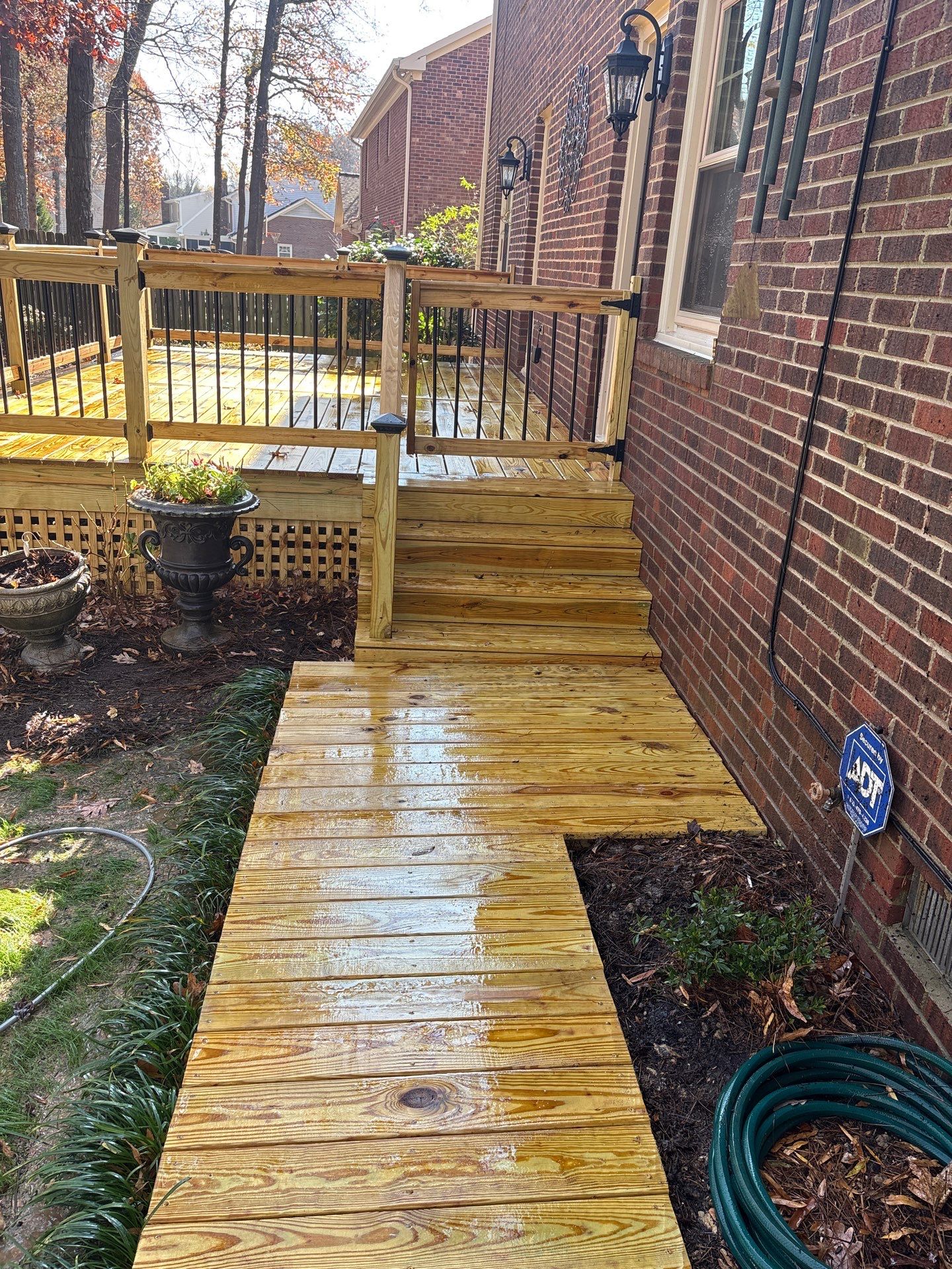Wood Deck using Wood Sealant by DuraSeal