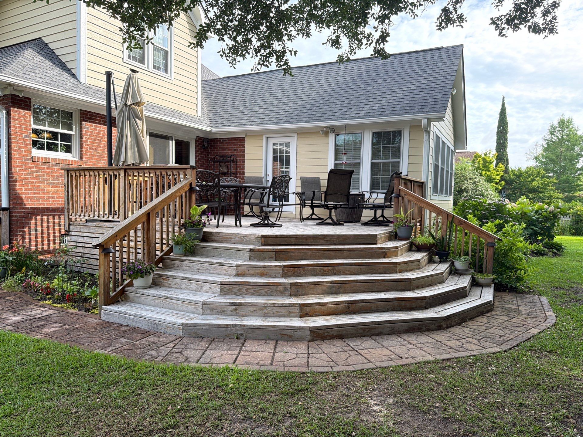 Deck using Wood Sealant by DuraSeal