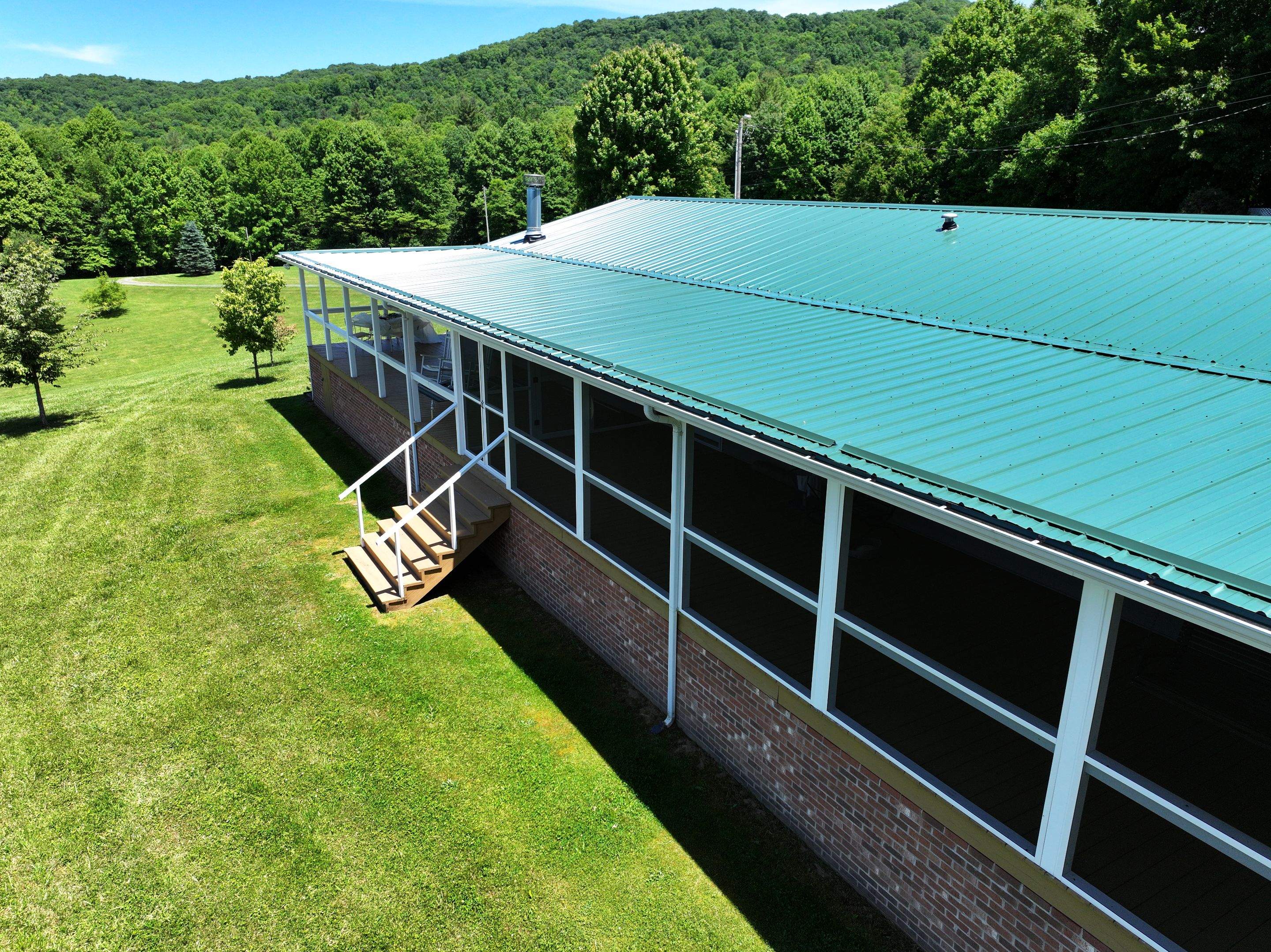 Haley Residence by Omnia Roofing