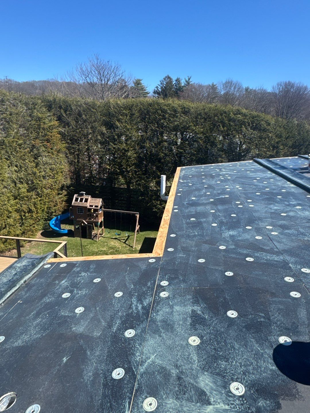 DiGiorgi brings more beauty to the Trumbull, CT roofline by DiGiorgi Roofing and Siding Inc