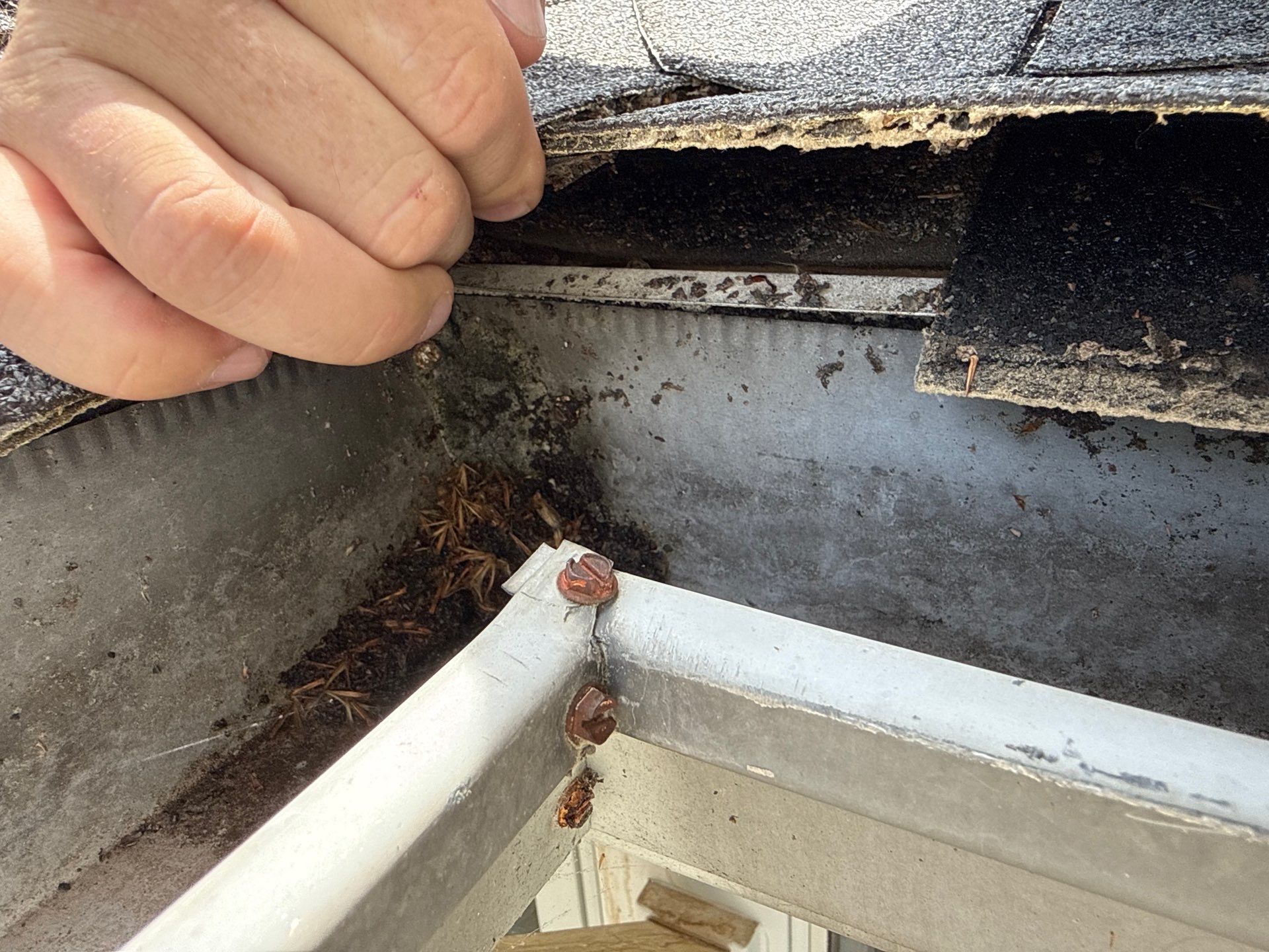 Roof Inspection in Ballwin by Midwest Construction Group LLC