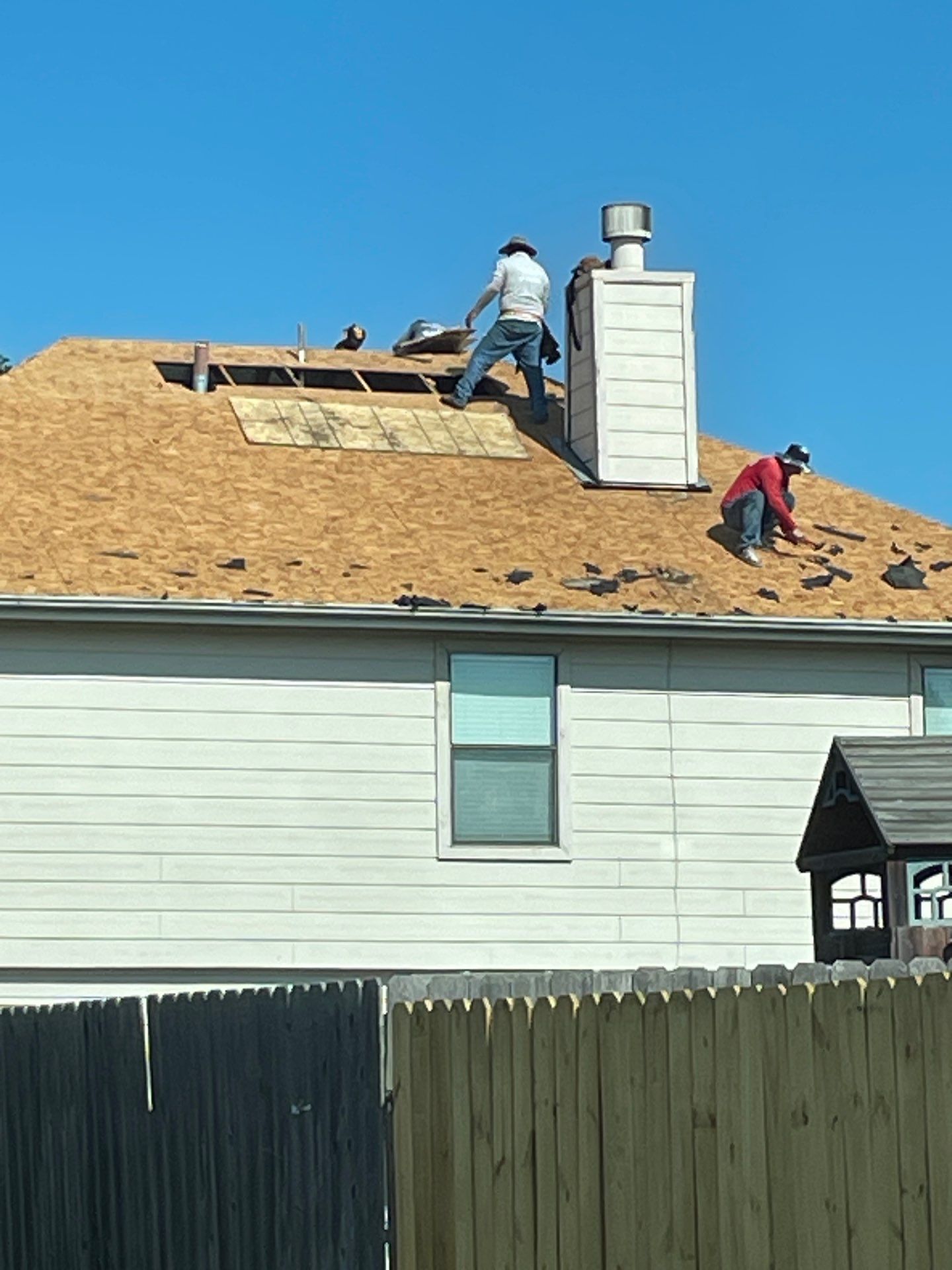 Residential Roofing Installation using Owen's Corning Duration (Lifetime) Shingles by Roof Repair Company