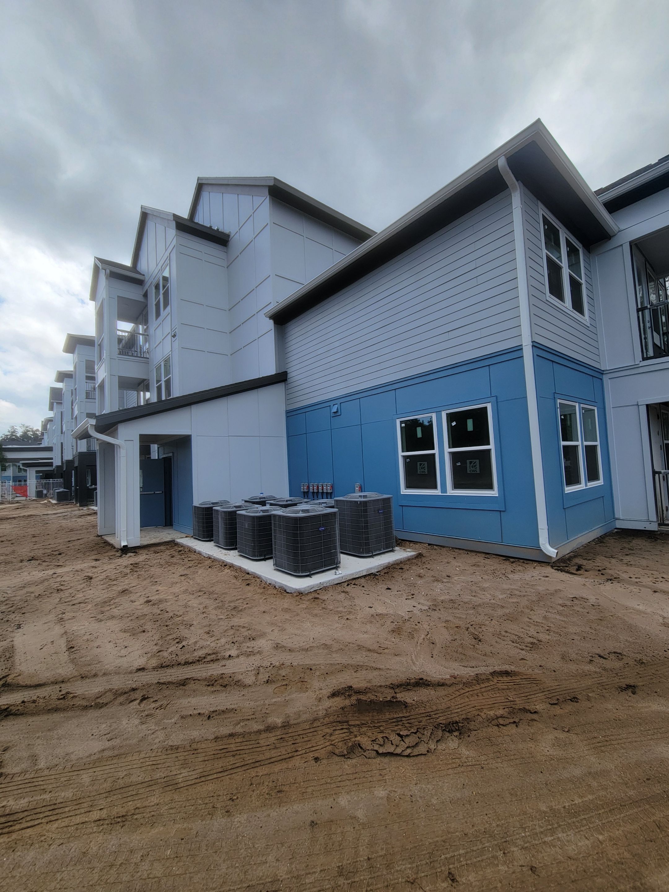 7-Inch Seamless Gutters for Large Roofs in Daytona Beach FL by Gutter Professors