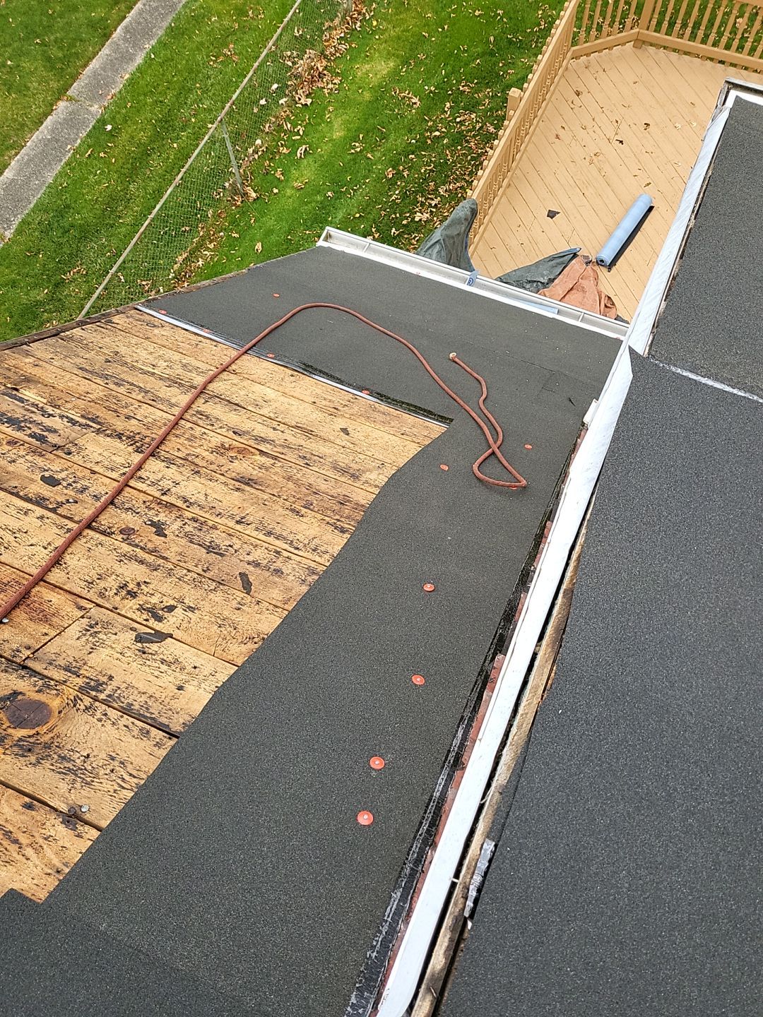 ATLAS PINNACLE COLOR: BLACK SHADOW DRIP EDGE: WHITE by Eagle Eye Roofing