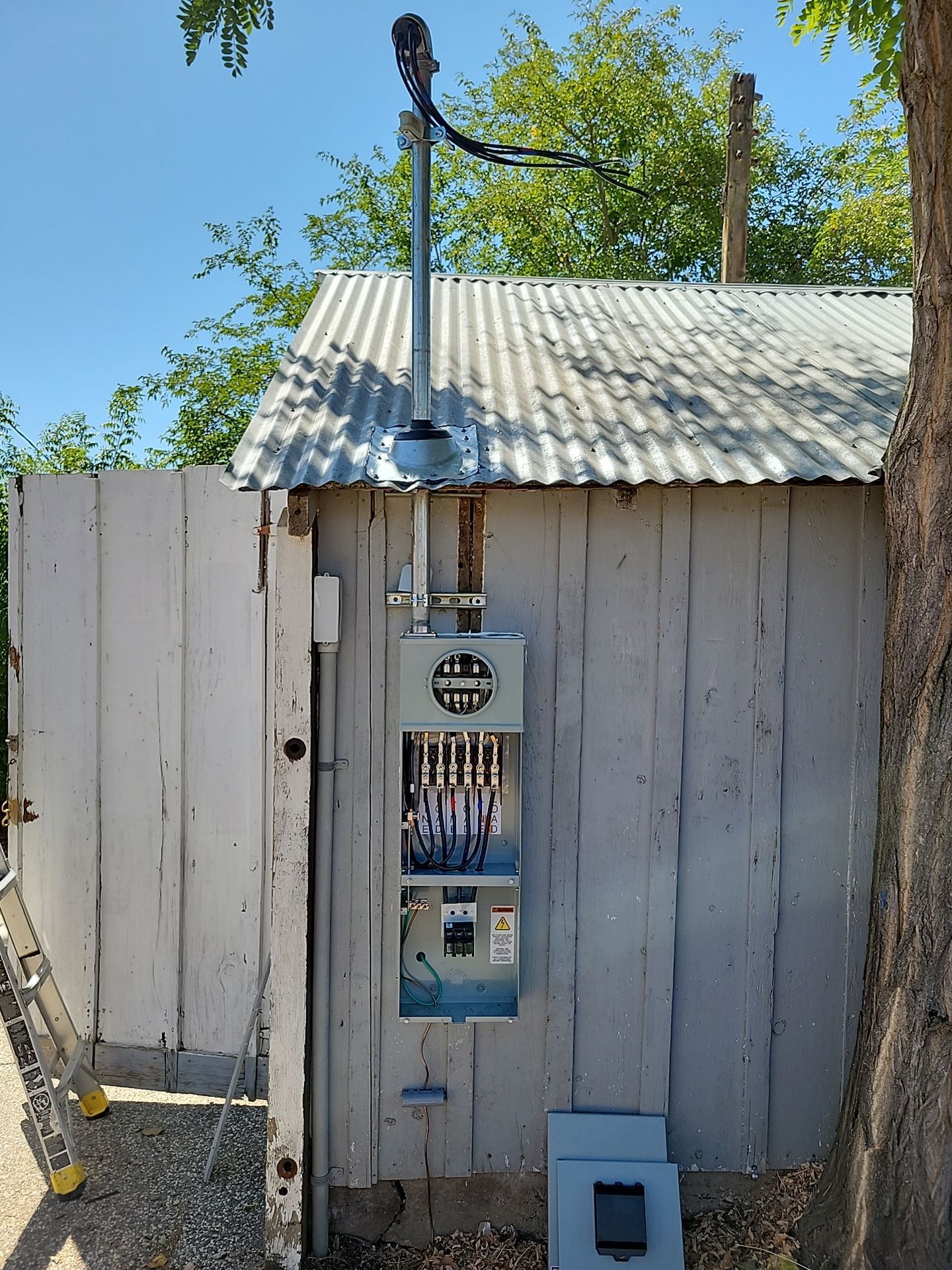 3phase well pump upgrade by Peach Electric Inc