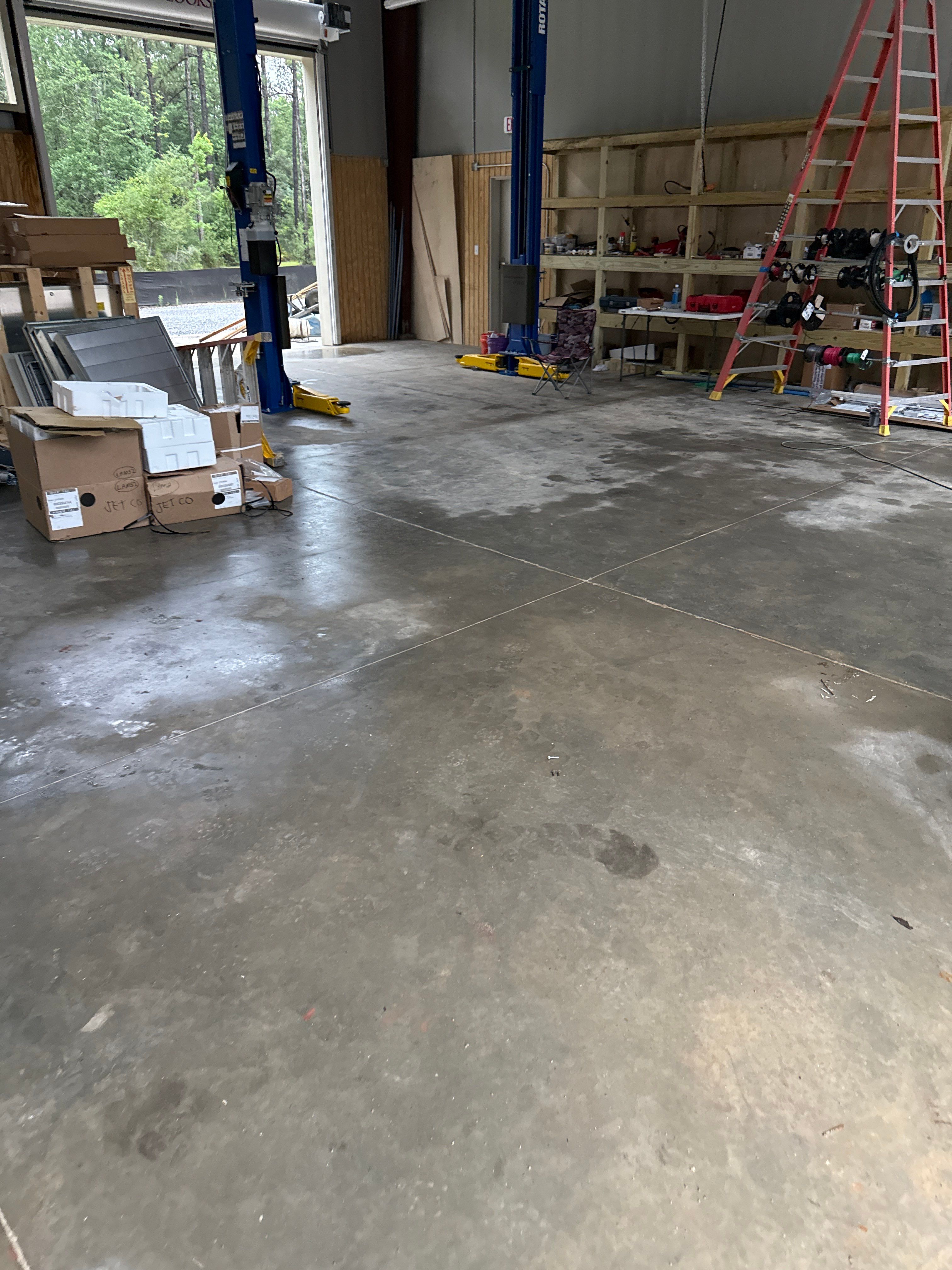Industrial Epoxy Flooring for Sandhill Crane Workshop in Gautier by Cornerstone Hard Surface Restoration 