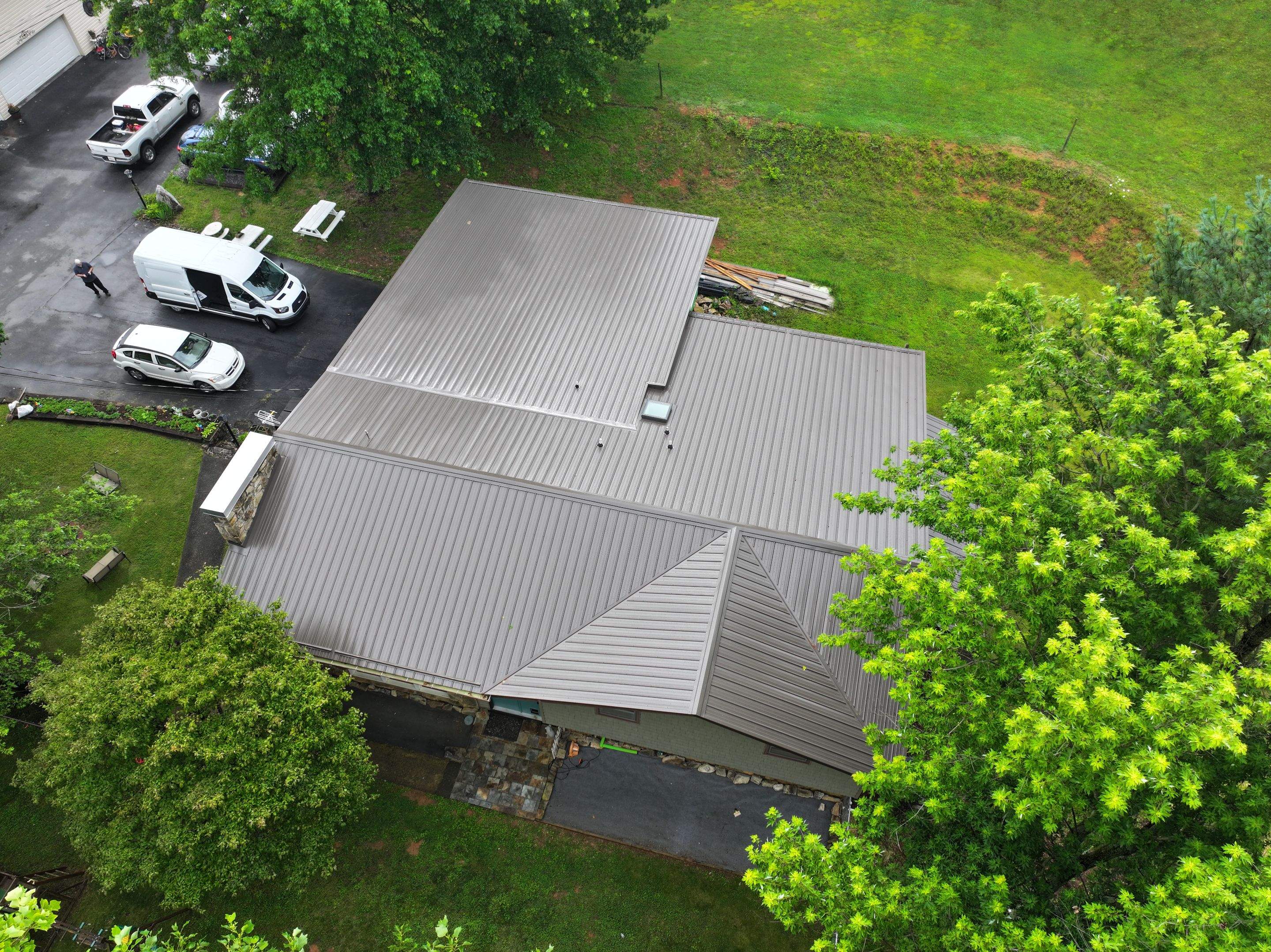 Miller Residence by Omnia Roofing