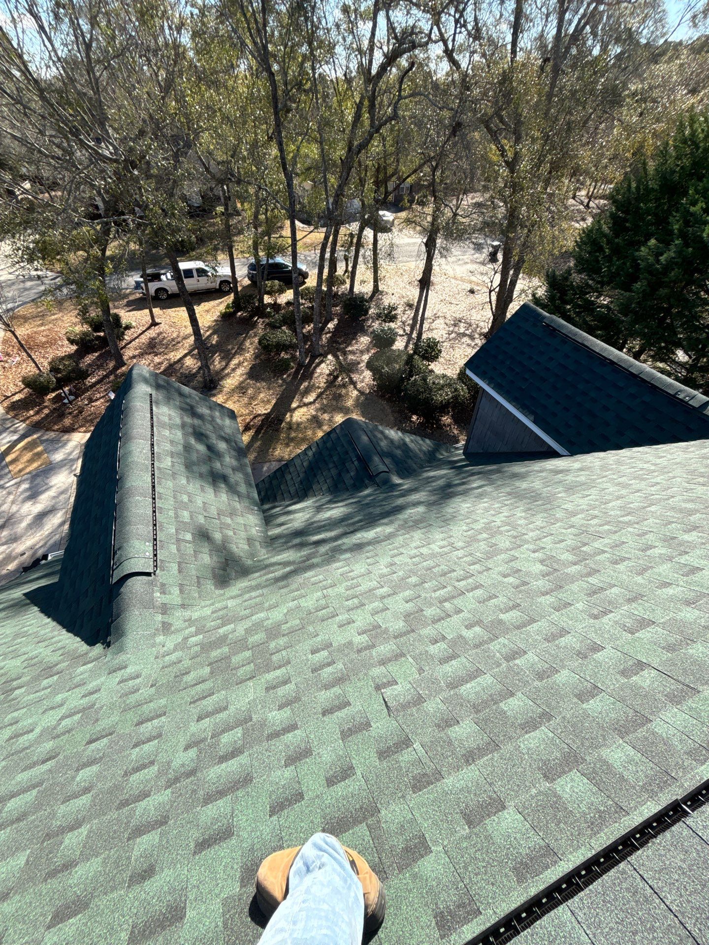 GAF HDZ - Hunter Green by Linta Roofing