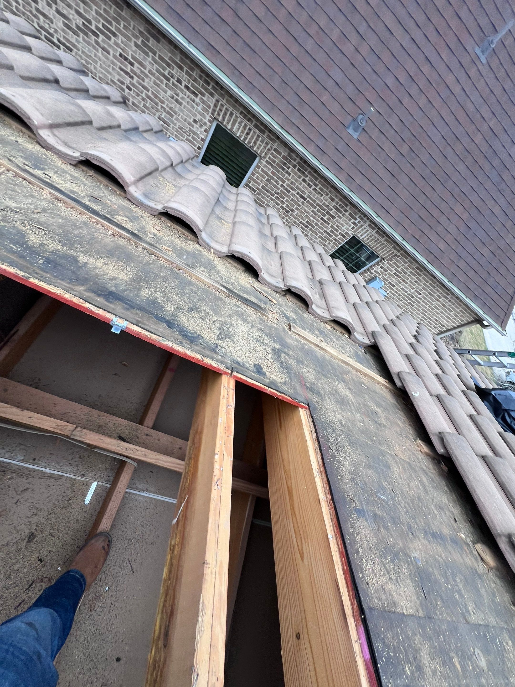 Tile Roof Repair by Roof Repair Company