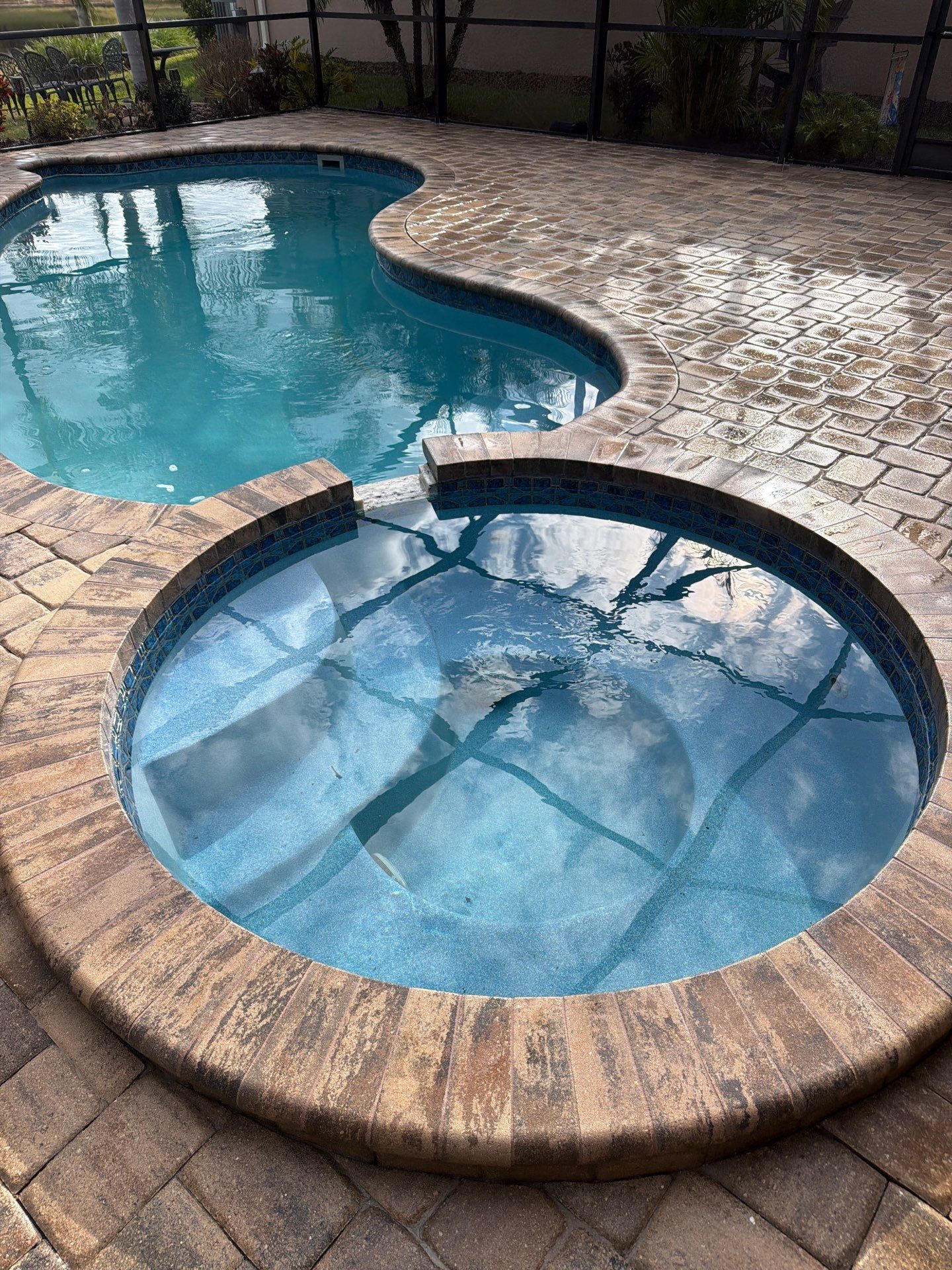 Valencia Lakes Pool Deck Paver Sealing and Restoration by Supreme Paver Experts