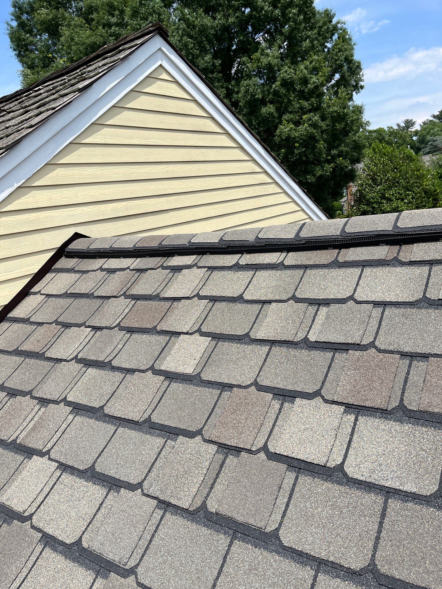 Arlington: CertainTeed Grand Manor Designer Shingles in Weathered Wood by RM Banning, Inc.