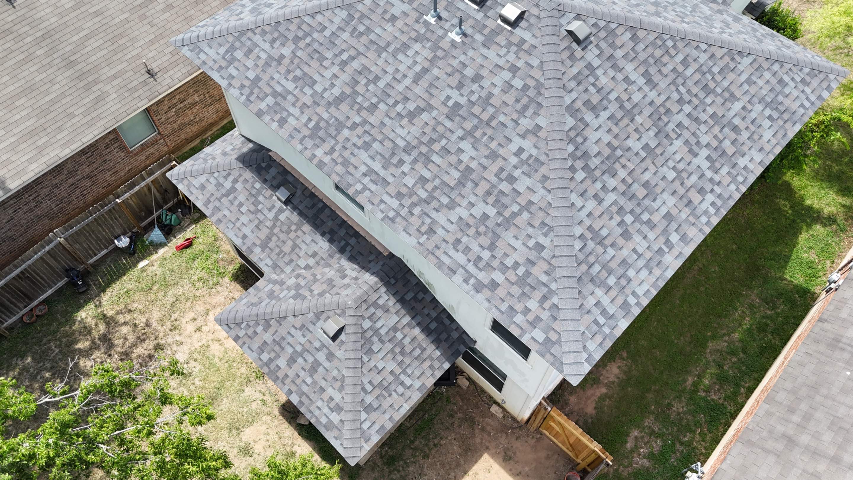 Williamsburg Gray - Owens Corning TruDefinition Duration by RoofsOnly.com